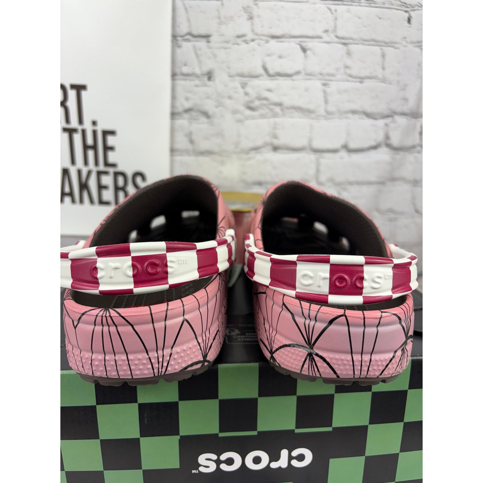 Crocs Crocs x Demon Slayer Nezuko Anime Clog Mens 14 Pink Green Size US 14 / EU 47 - 4 Thumbnail