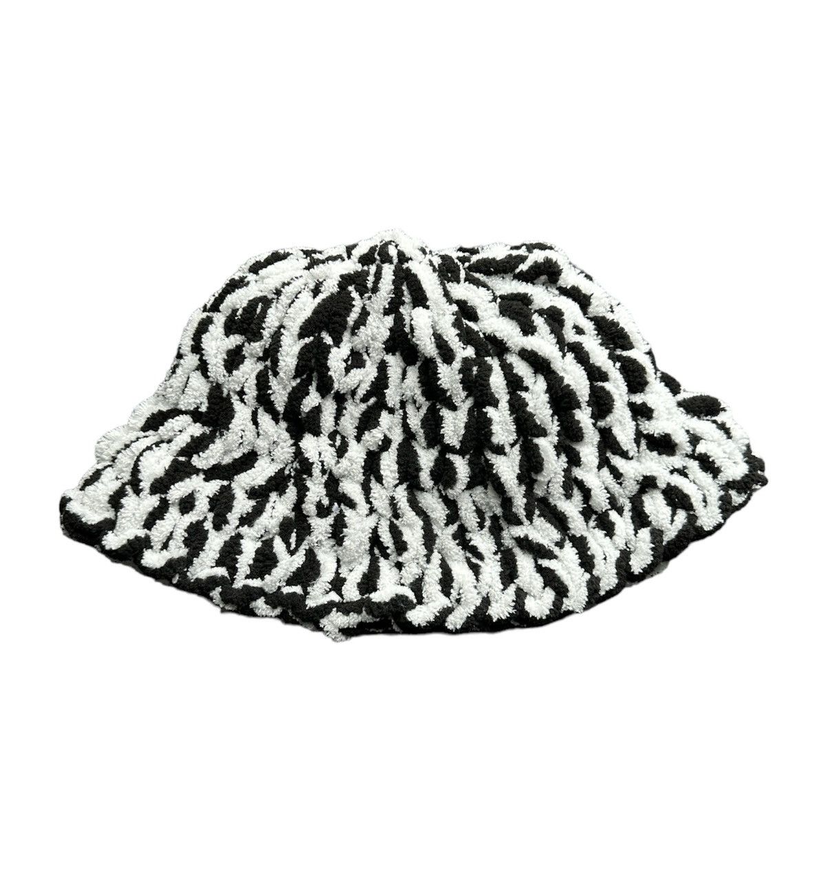 Handmade × Japanese Brand Handmade Knit Plush Fluffy Panama Tiktok Style Size ONE SIZE - 2 Thumbnail