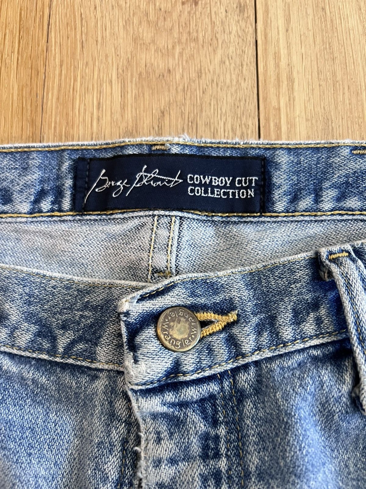 Wrangler Wrangler 13MGS Cowboy cut collection jeans. Size US 33 - 3 Thumbnail