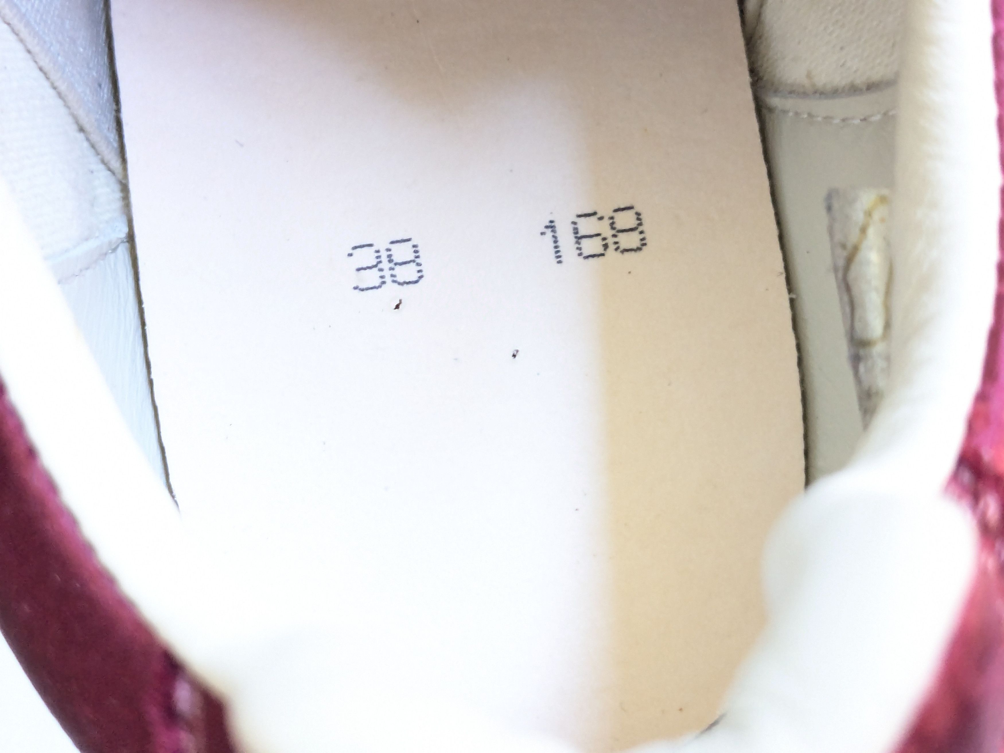 Maison Margiela Maison Margiela Replica GAT Pink Burgundy Satin 8 38 Gum Size US 8 / IT 38 - 9 Thumbnail