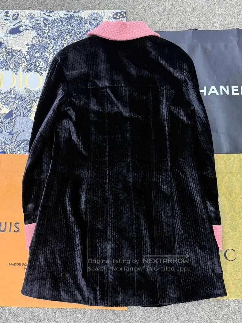 Chanel Chanel 22B Pink Collar Black Velvet Coat. Size US M / EU 48-50 / 2 - 3 Thumbnail