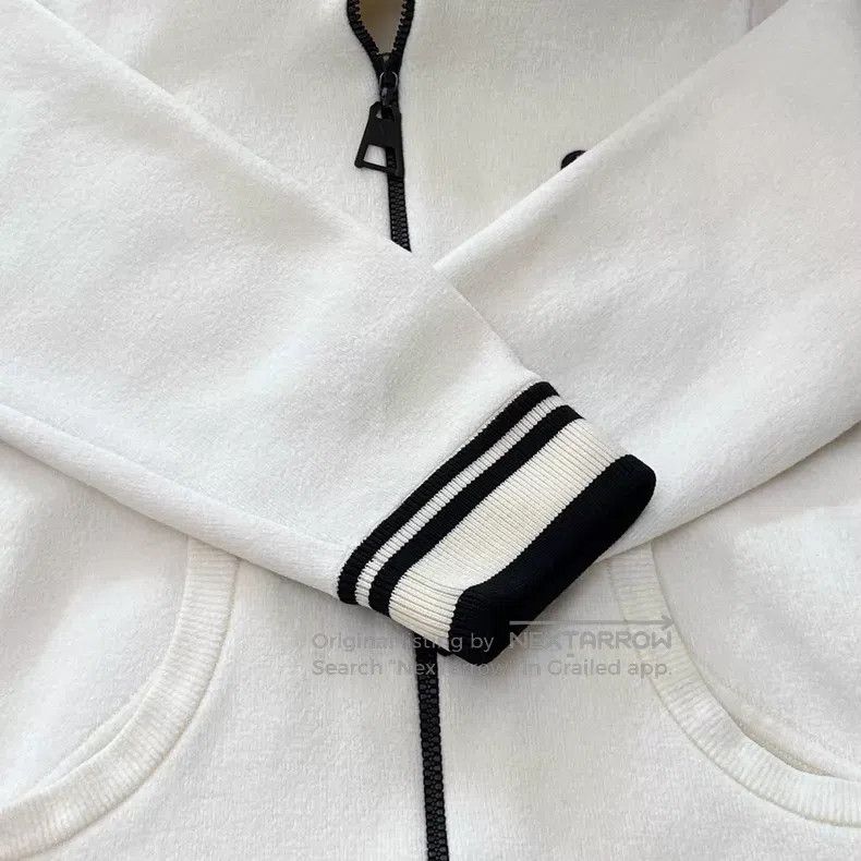 Louis Vuitton Louis Vuitton Off-white wool three-quarter sleeve zippered Size M / US 6-8 / IT 42-44 - 7 Thumbnail