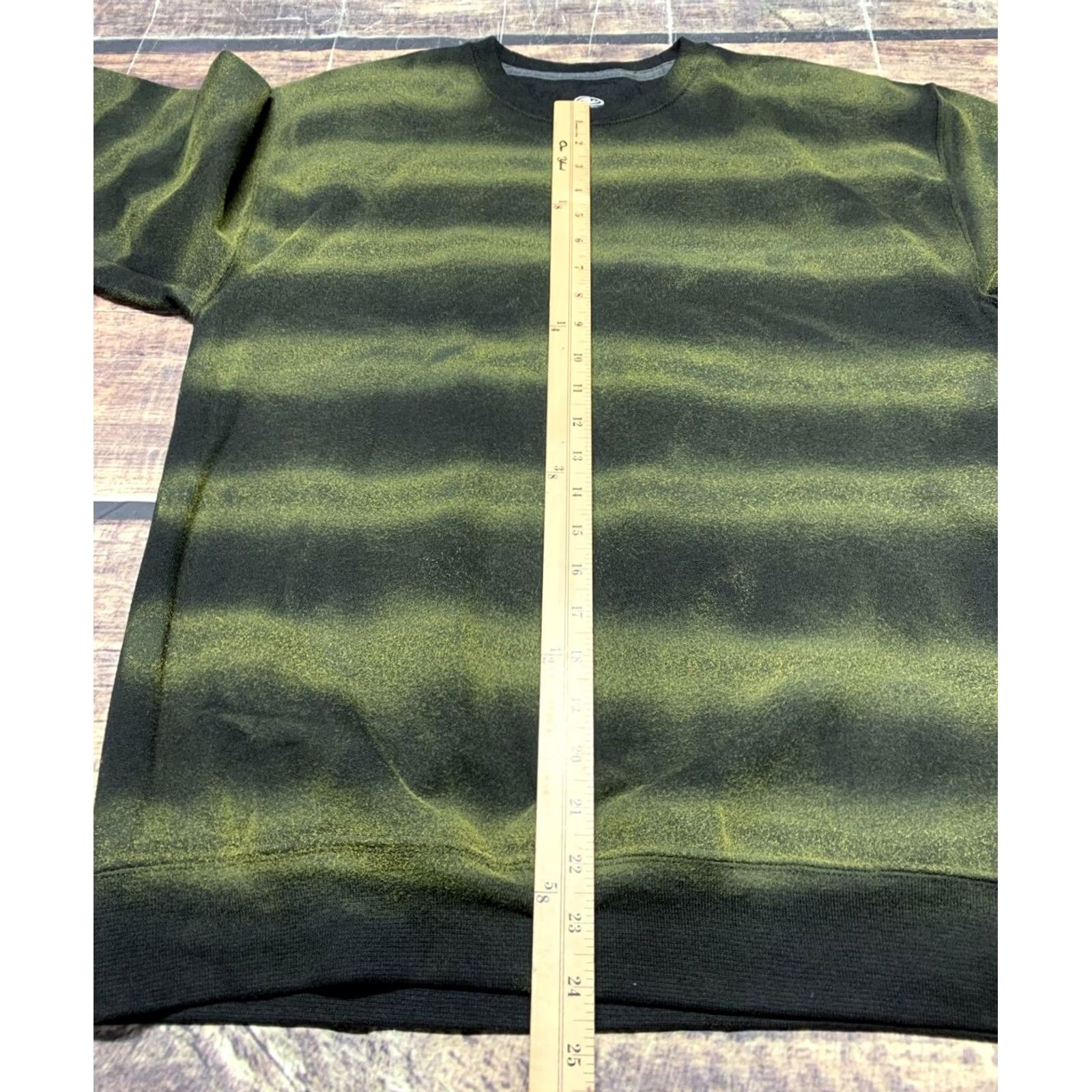 Athletic Works Athletic Works Men’s Crewneck Sweatshirt M Black Green Yellow Pullover Regular Size US M / EU 48-50 / 2 - 6 Thumbnail