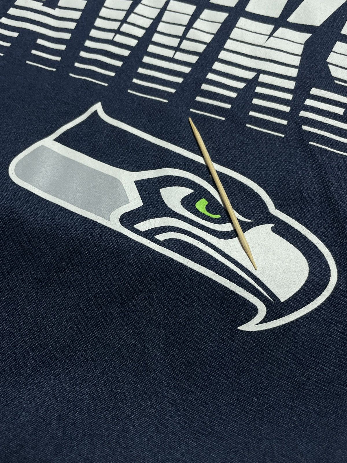 NFL 🔥Offers🔥Nike NFL Seattle Seahawks T-Shirt Swoosh Spellout Size US L / EU 52-54 / 3 - 8 Thumbnail