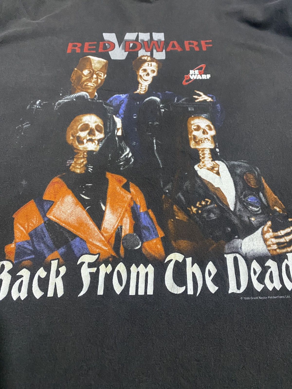 Vintage Vintage 1996 Red Dwarf "Back From The Dead" TV promo T-shirt Size US XL / EU 56 / 4 - 7 Thumbnail