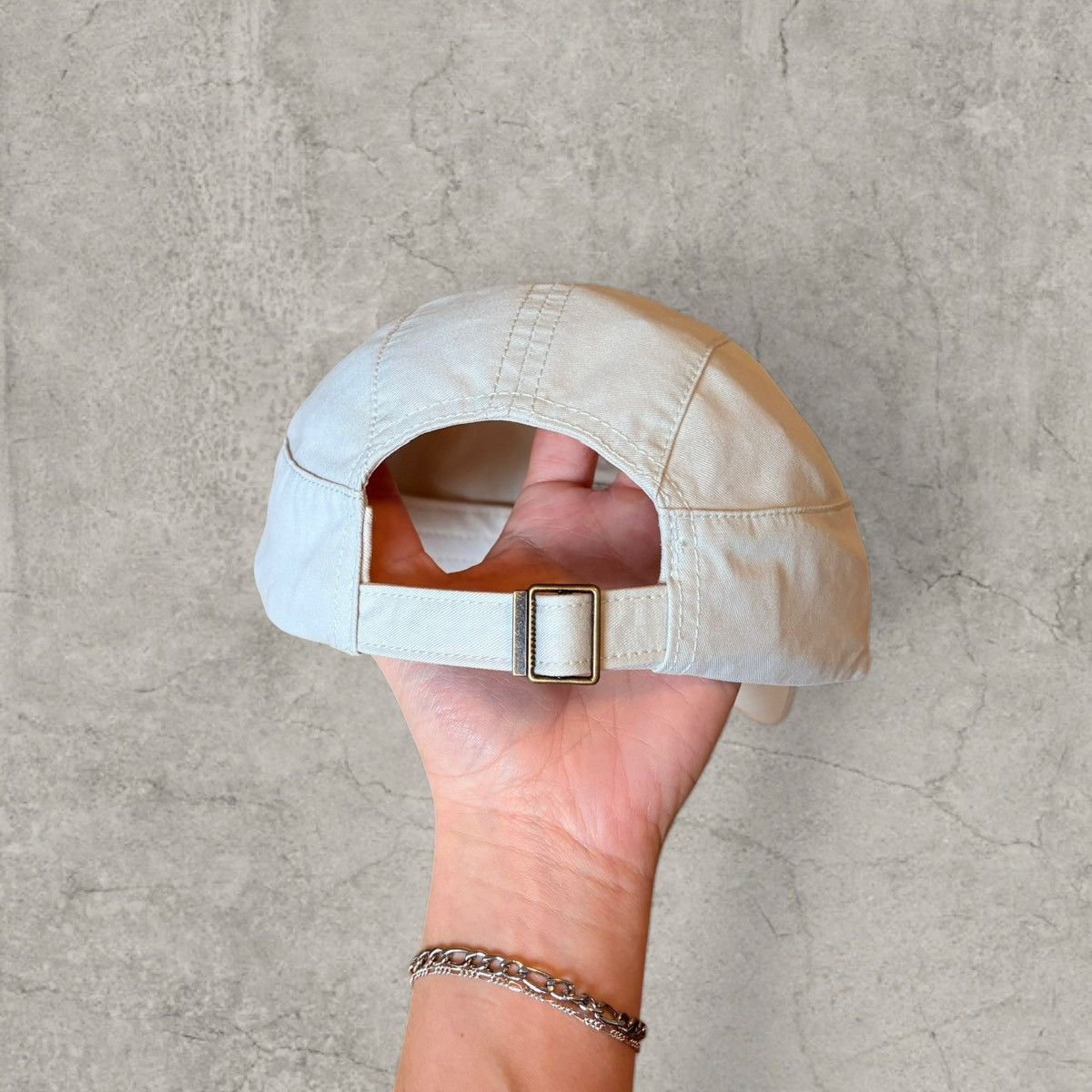 Japanese Brand Cool vintage style cap, white with beige logo. One size Size ONE SIZE - 3 Thumbnail