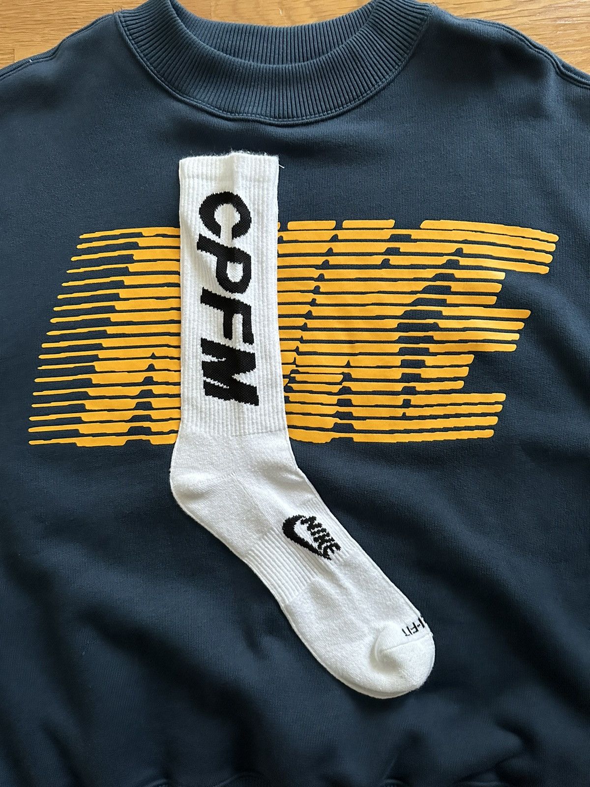 Cactus Plant Flea Market × Nike Cactus Plant Flea Market x Nike Sock Crewneck Size US M / EU 48-50 / 2 - 2 Thumbnail