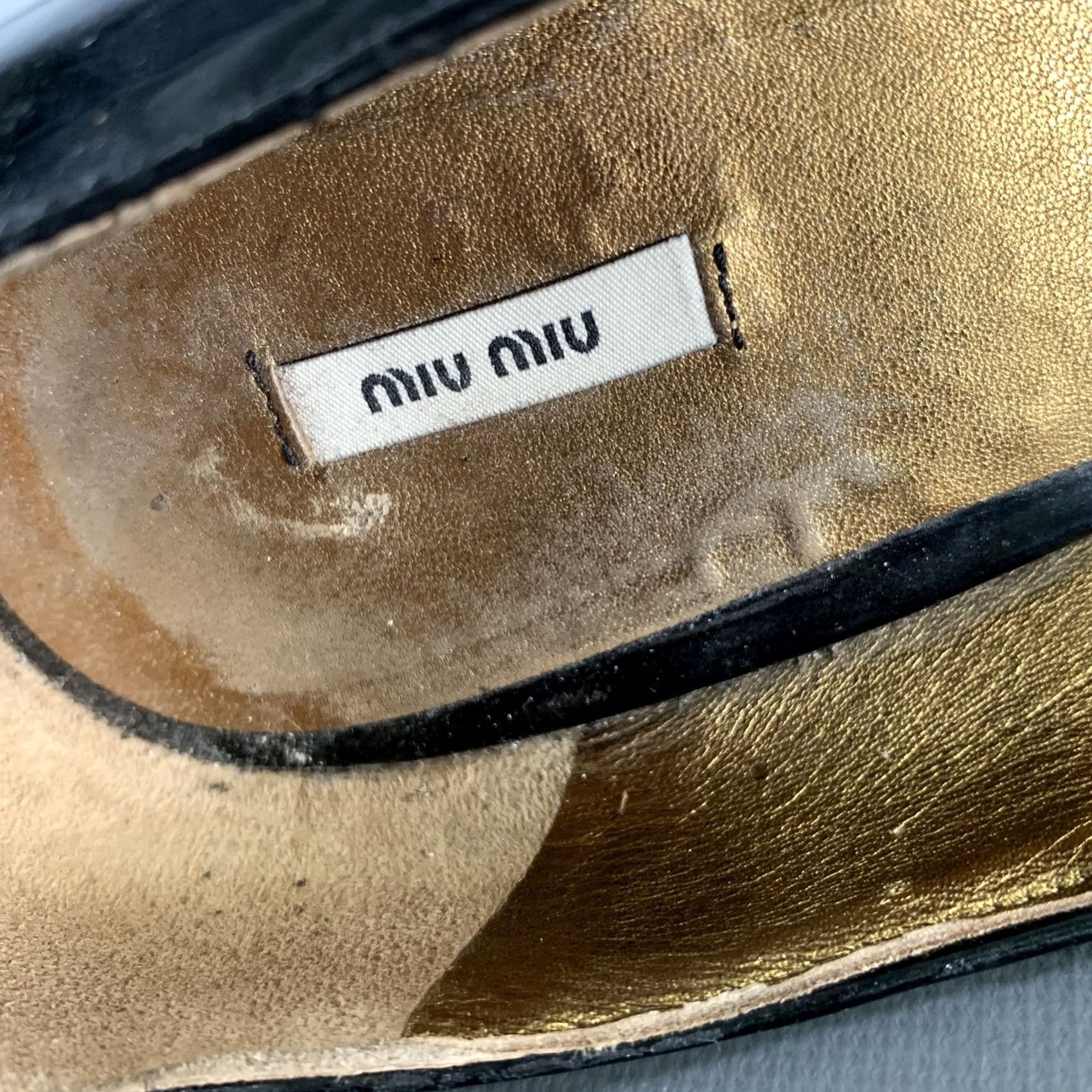 Miu Miu MIU MIU Fall 06 Size 8 Black Gold Patent Leather Platform Pumps Women Adult 8 Black Gold Platform Pumps Size US 8 / IT 38 - 8 Thumbnail
