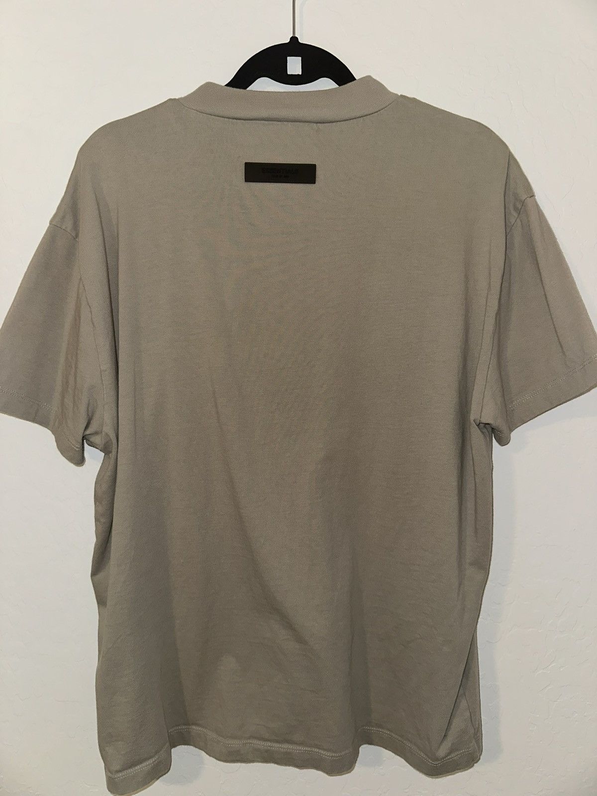 Essentials × Fear of God Essentials Fear Of God short sleeve t ‘sand’ Size US XS / EU 42 / 0 - 3 Thumbnail