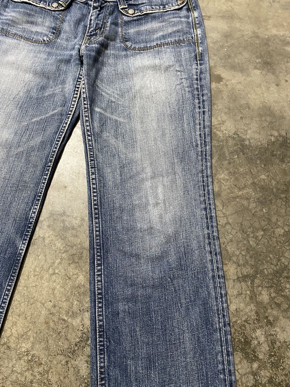Levi's × Vintage Vintage Levi’s Washed Blue Distressed Grunge Low Rise Jeans Size US 32 / EU 48 - 11 Thumbnail