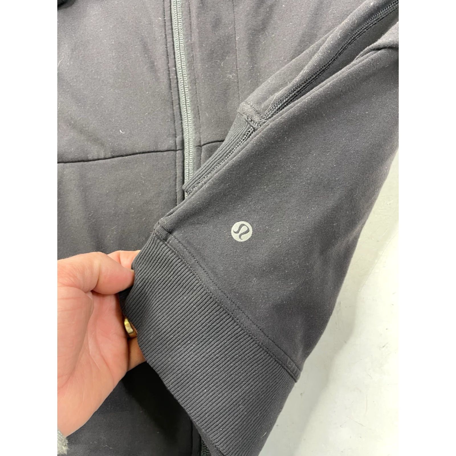 Lululemon LULULEMON Men's Black Zip Up Jacket Mock Neck Pockets Long Sleeve Size Medium Size US M / EU 48-50 / 2 - 4 Thumbnail