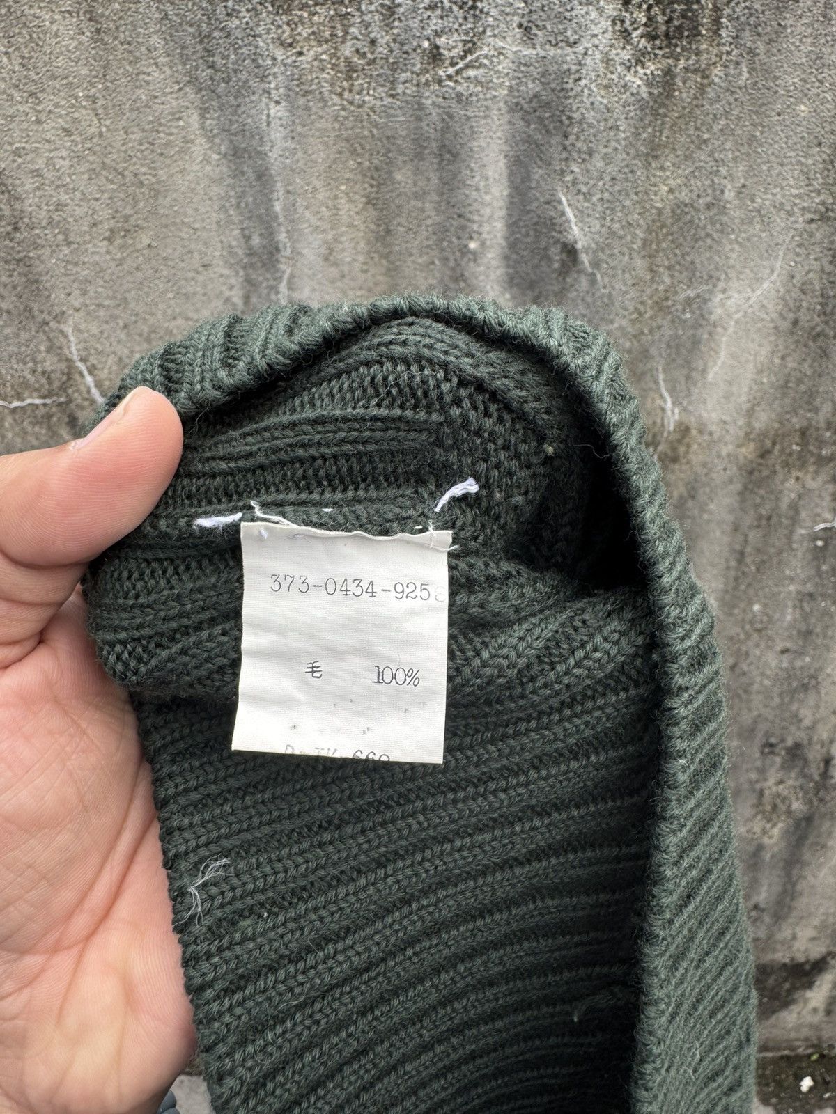 Gucci Gucci Vintage Wool Knitwear Sweater 46 Size US S / EU 44-46 / 1 - 6 Thumbnail