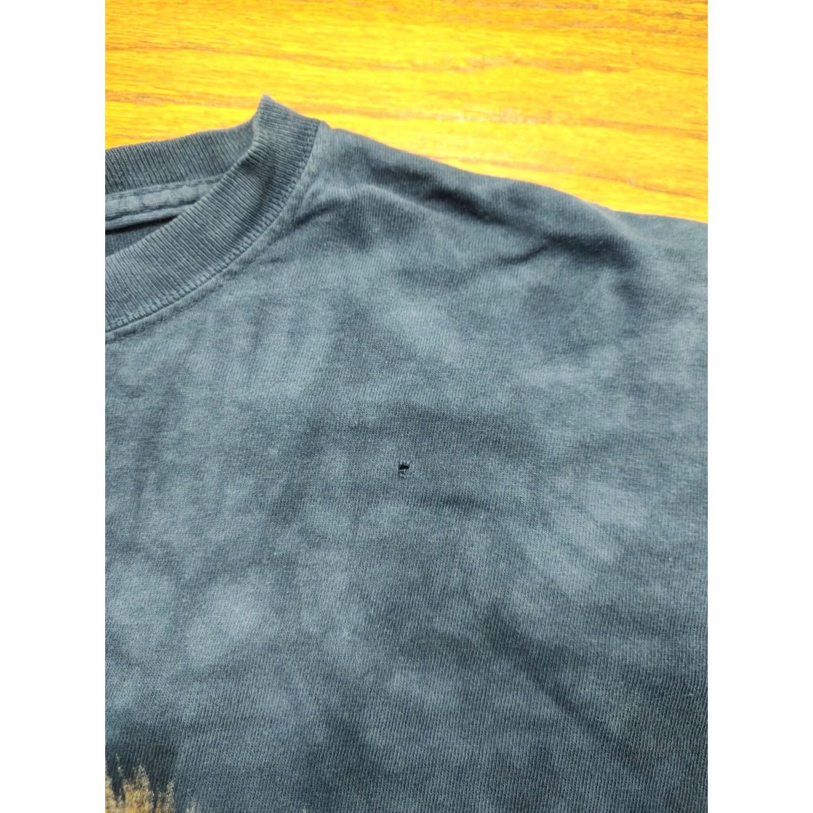 The Mountain VINTAGE The Mountain T Shirt Blue Lion Moon Mens Large USA Made Distressed Size US L / EU 52-54 / 3 - 5 Thumbnail