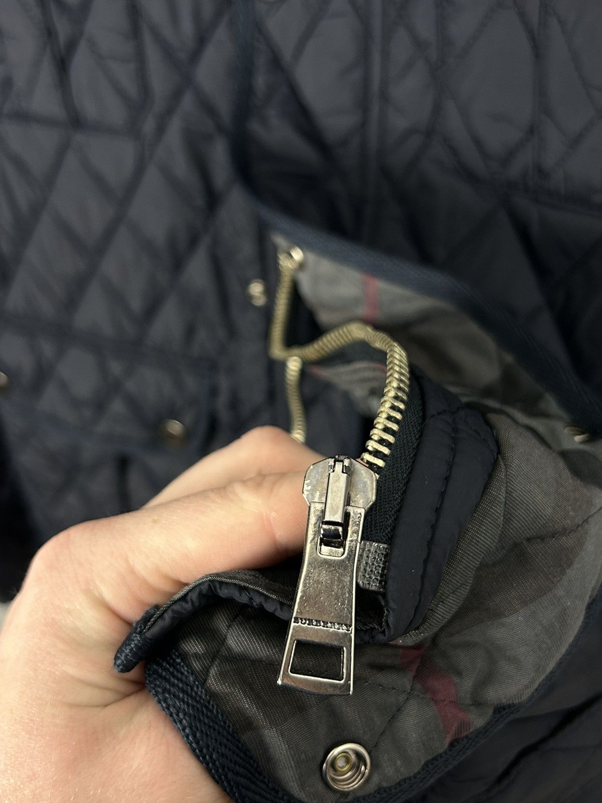Burberry Burberry Quilted Navy Jacket Snap Button Classic Check Size US S / EU 44-46 / 1 - 5 Thumbnail