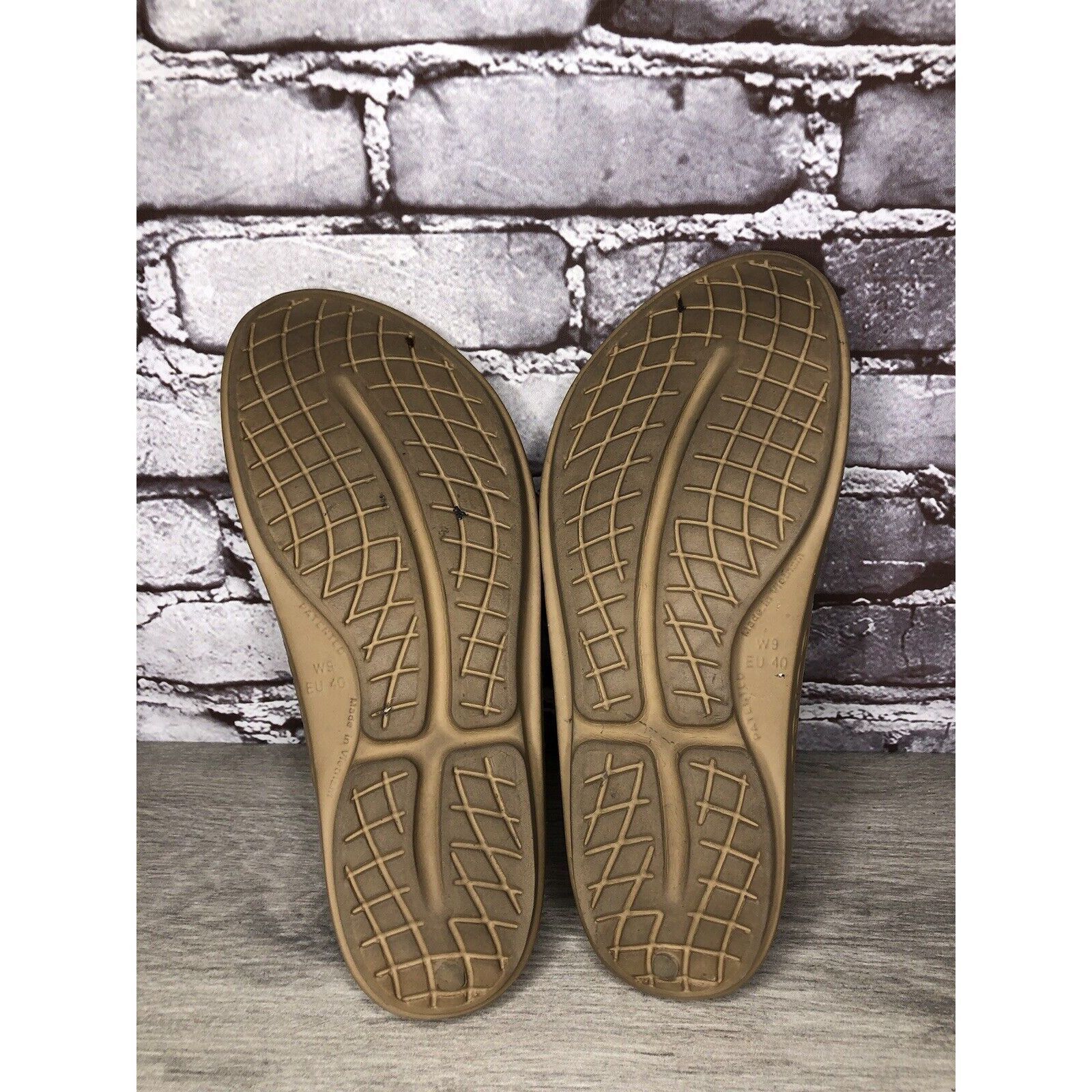Other Oofos Oolala Camel Nude Rubber Thong Lightweight Sandals Wom Size US 10 / IT 40 - 8 Thumbnail