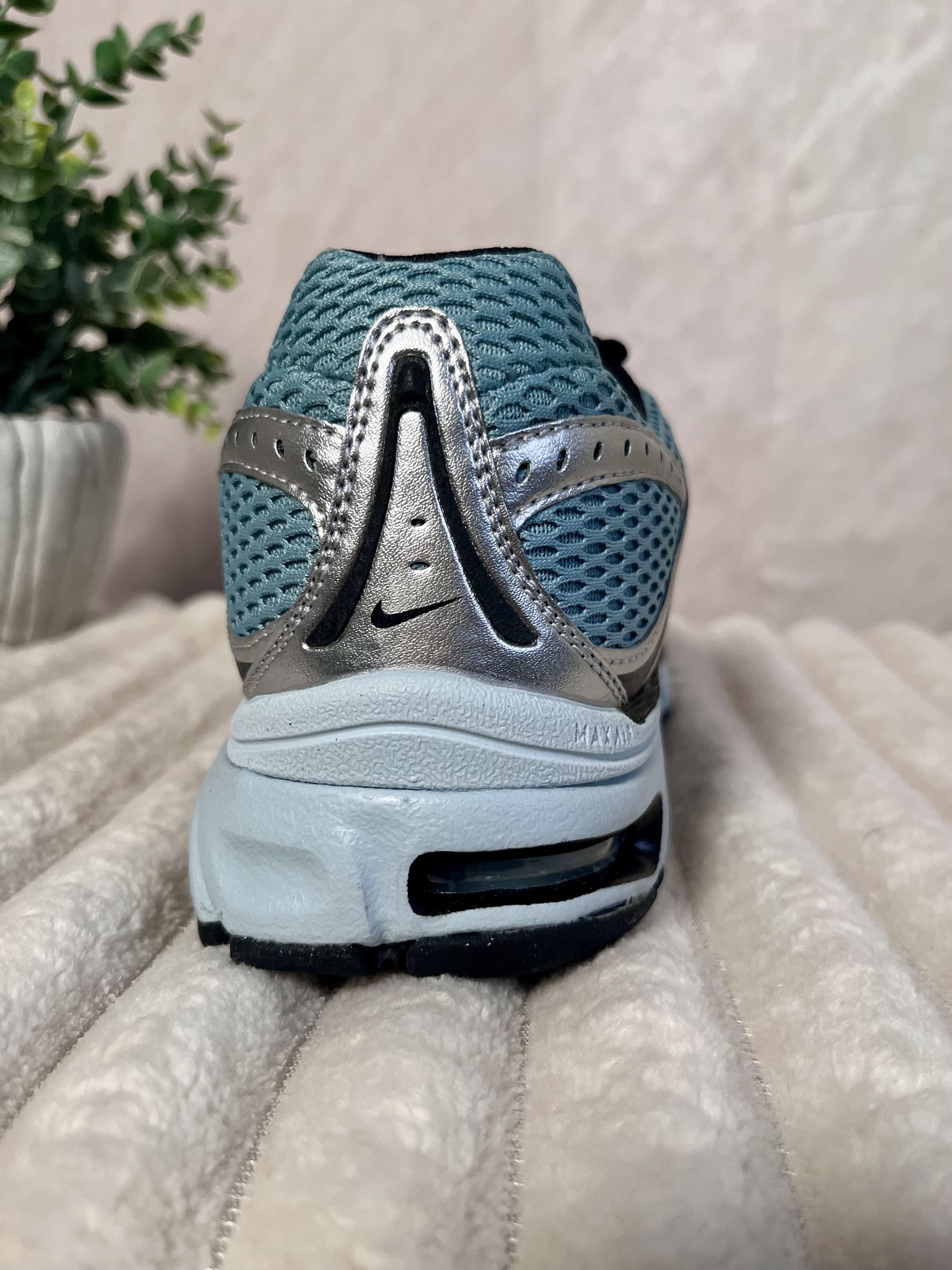 Nike Nike Air Max Moto 2K Size US 8.5 / IT 38.5 - 3 Thumbnail
