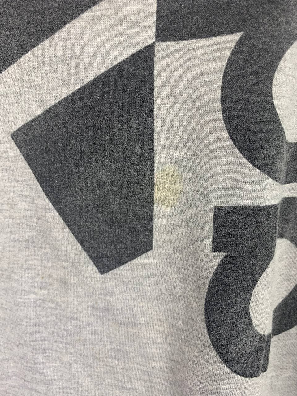 Adidas Adidas Block Logo Overprint Streetwear Tee Size US M / EU 48-50 / 2 - 4 Thumbnail