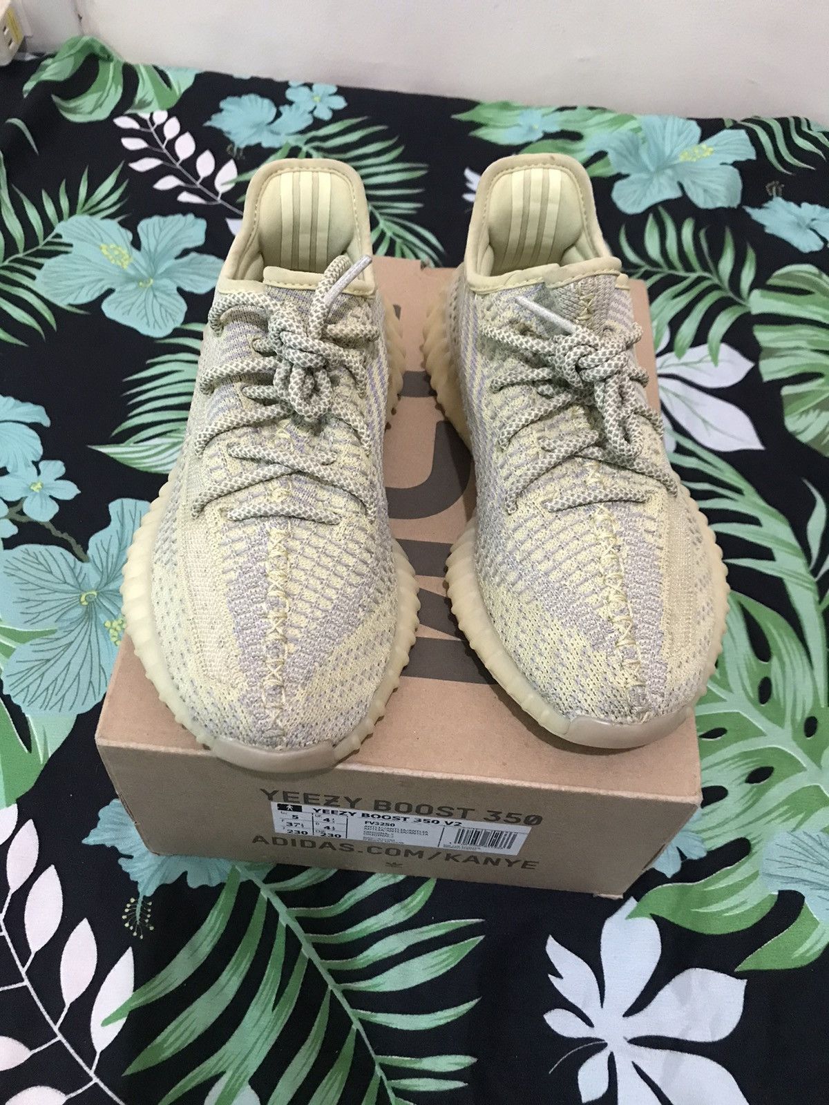 Antila discount yeezy 35