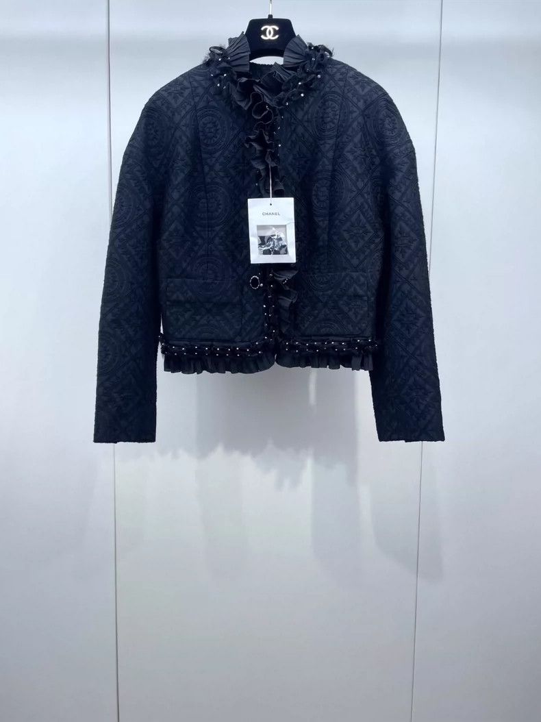 Chanel Chanel Castle series wooden ear velvet buckle jacket 2504-N Size XS / US 0-2 / IT 36-38 - 1 Thumbnail