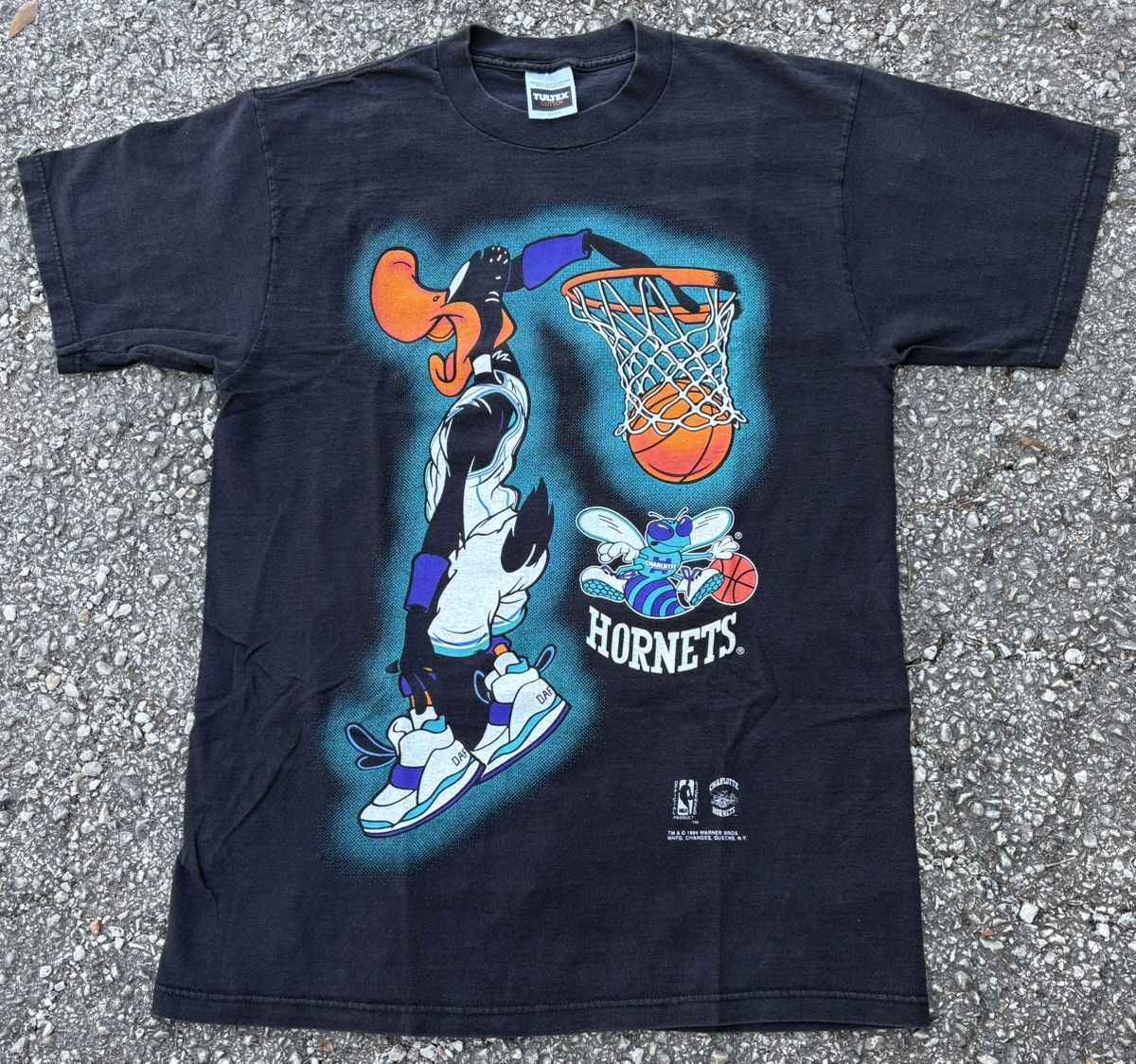 Other Vintage 1994 Charlotte Hornets Daffy Duck Size US L / EU 52-54 / 3 - 1 Preview