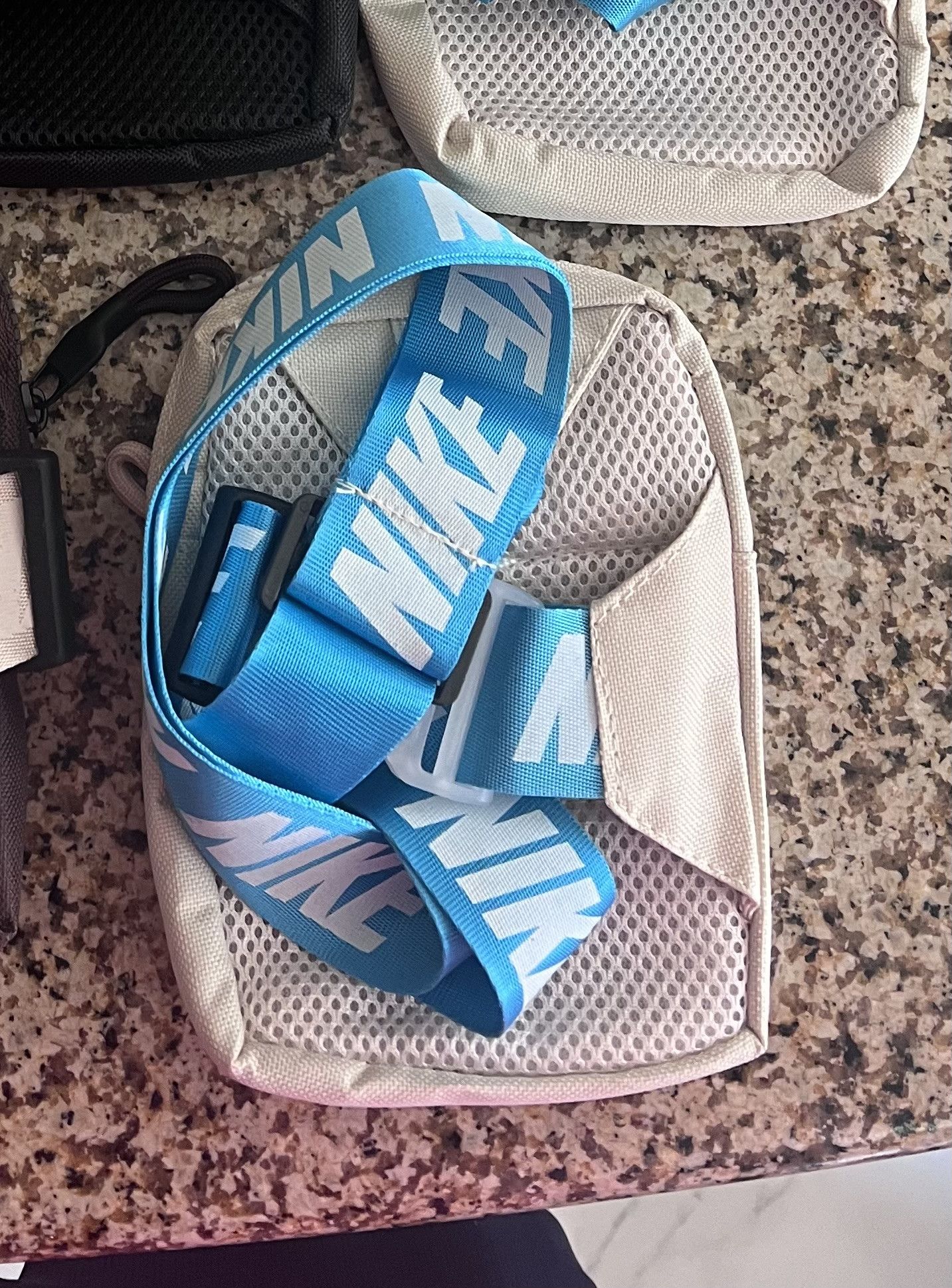 Nike Nike Crossbody Travel Bag White Adjustable Blue Strap Size ONE SIZE - 2 Thumbnail