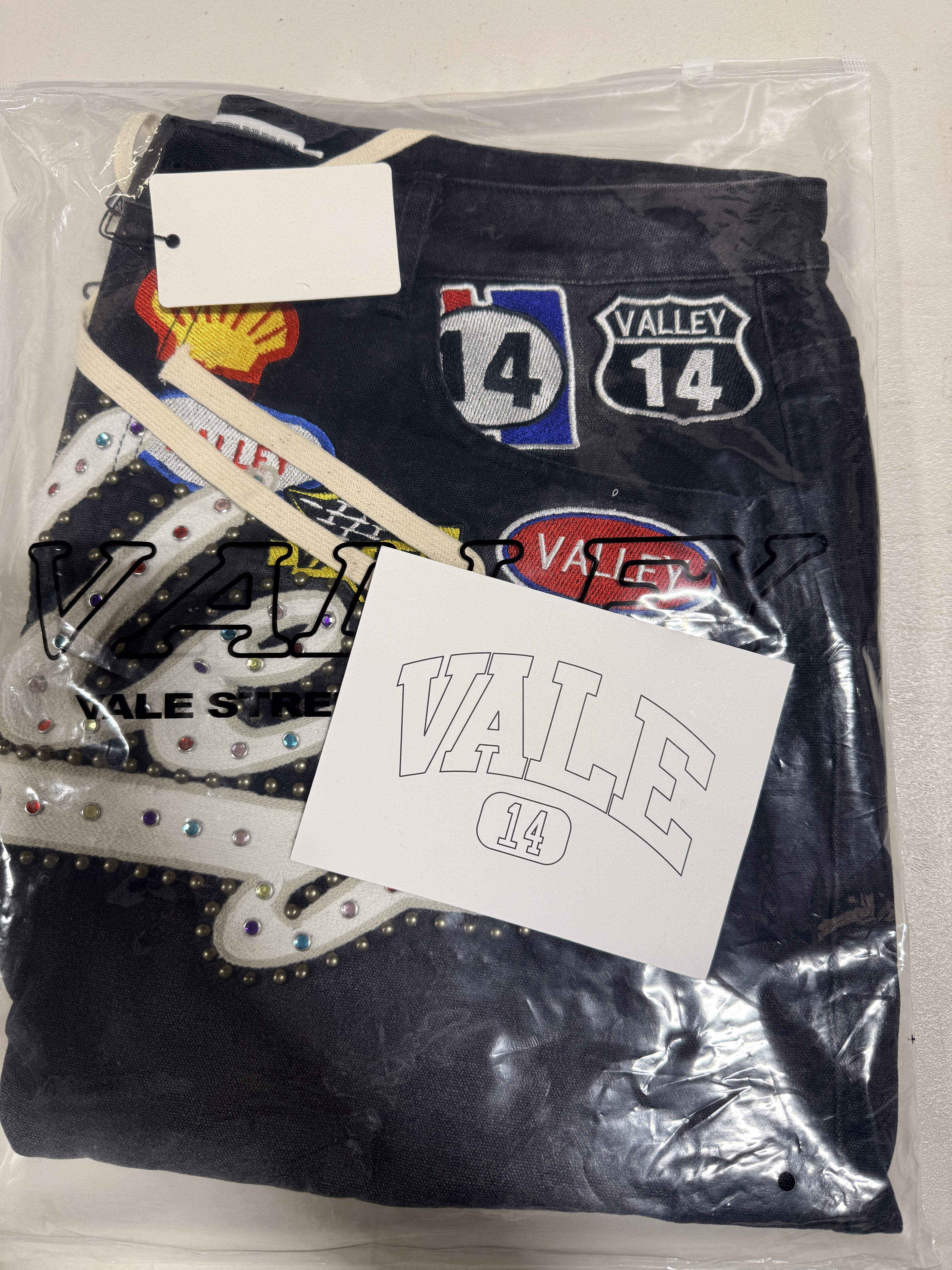 Other 🔥Vale Forever Black 1980s Jorts 'Black/Wash' Size 34 Size US 34 / EU 50 - 3 Thumbnail