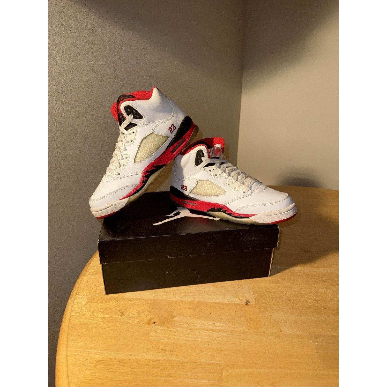 Jordan Brand Air Jordan 5 Fire Red 2020 - Size 5.5Y 7 Women Size US 5 / EU 37 - 2 Thumbnail