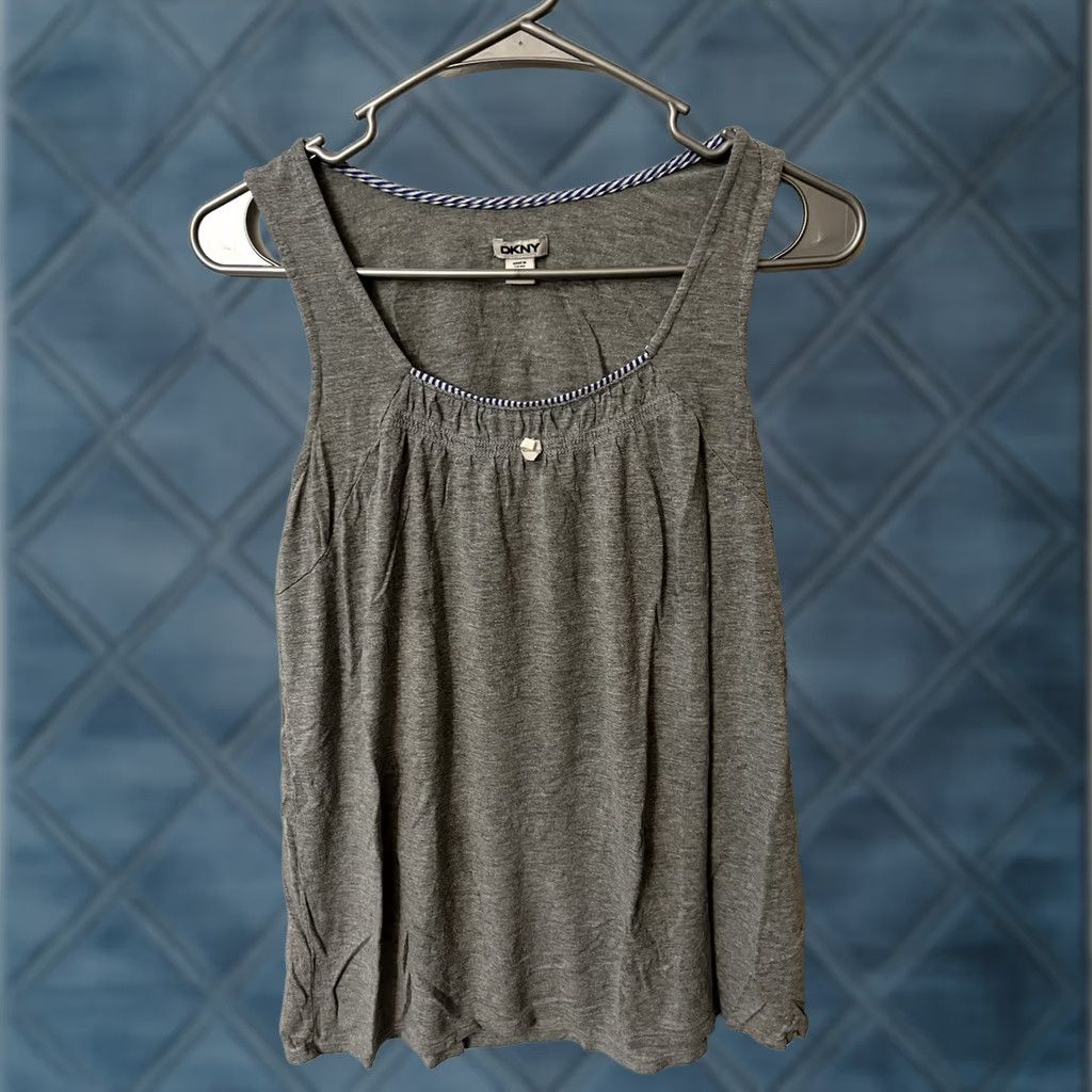 DKNY DKNY Tank Women's Size S Gray Sequin Ribbon Causal Sleeveless Scoop Neck 90s Style Womens Size S / US 4 / IT 40 - 1 Thumbnail