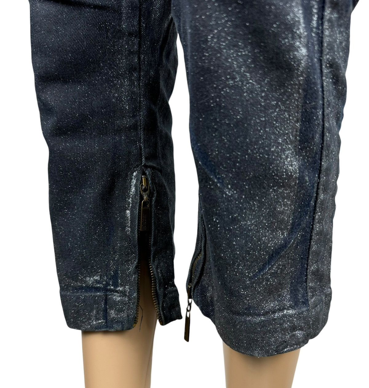Just Cavalli × Vintage Just Cavalli Waxed Glitter Jeans Cropped Ankle Zip size 28 Size 28" / US 6 / IT 42 - 4 Thumbnail