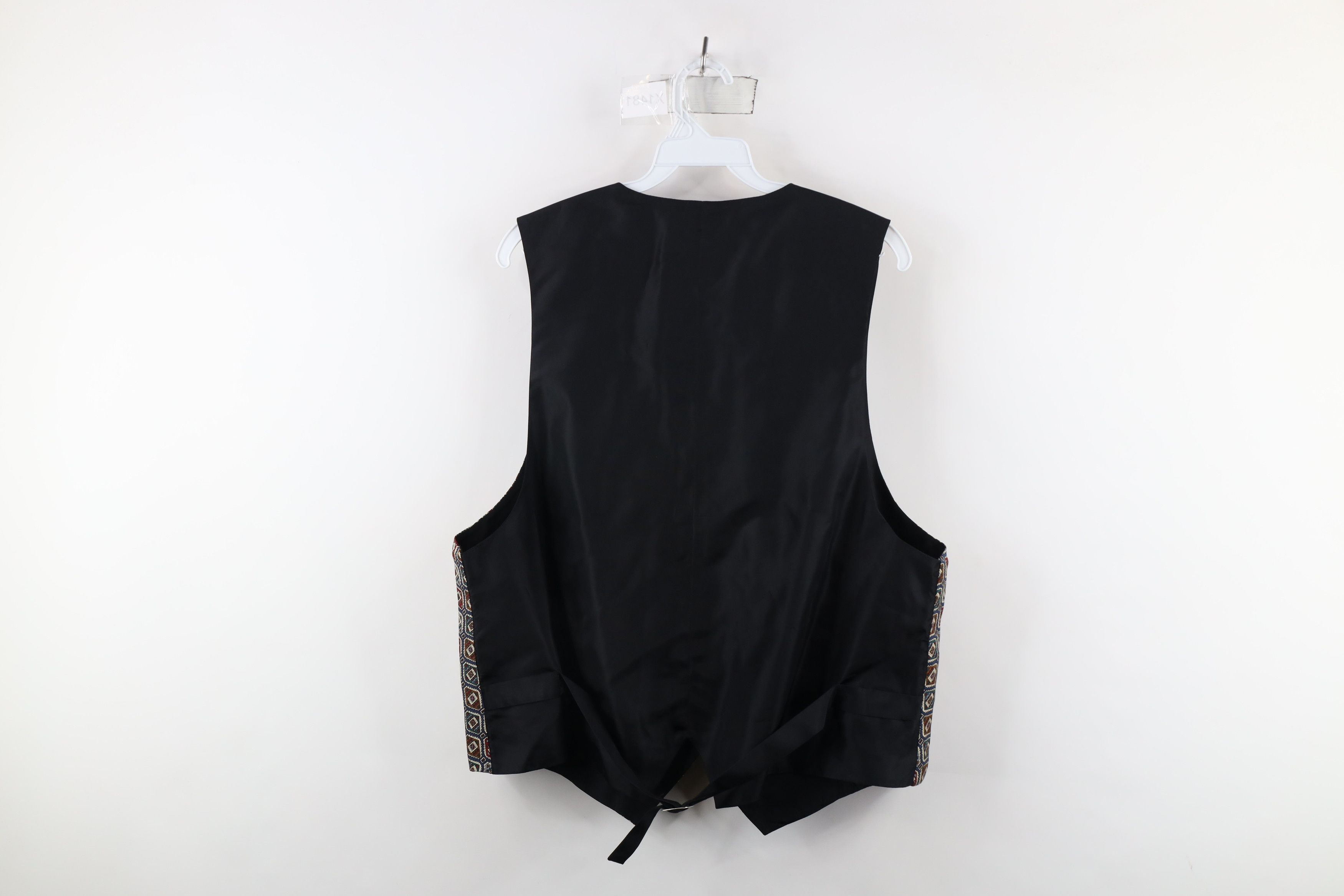 Vintage Vintage 90s Streetwear Geometric Buckle Back Vest Jacket USA Size US L / EU 52-54 / 3 - 9 Thumbnail