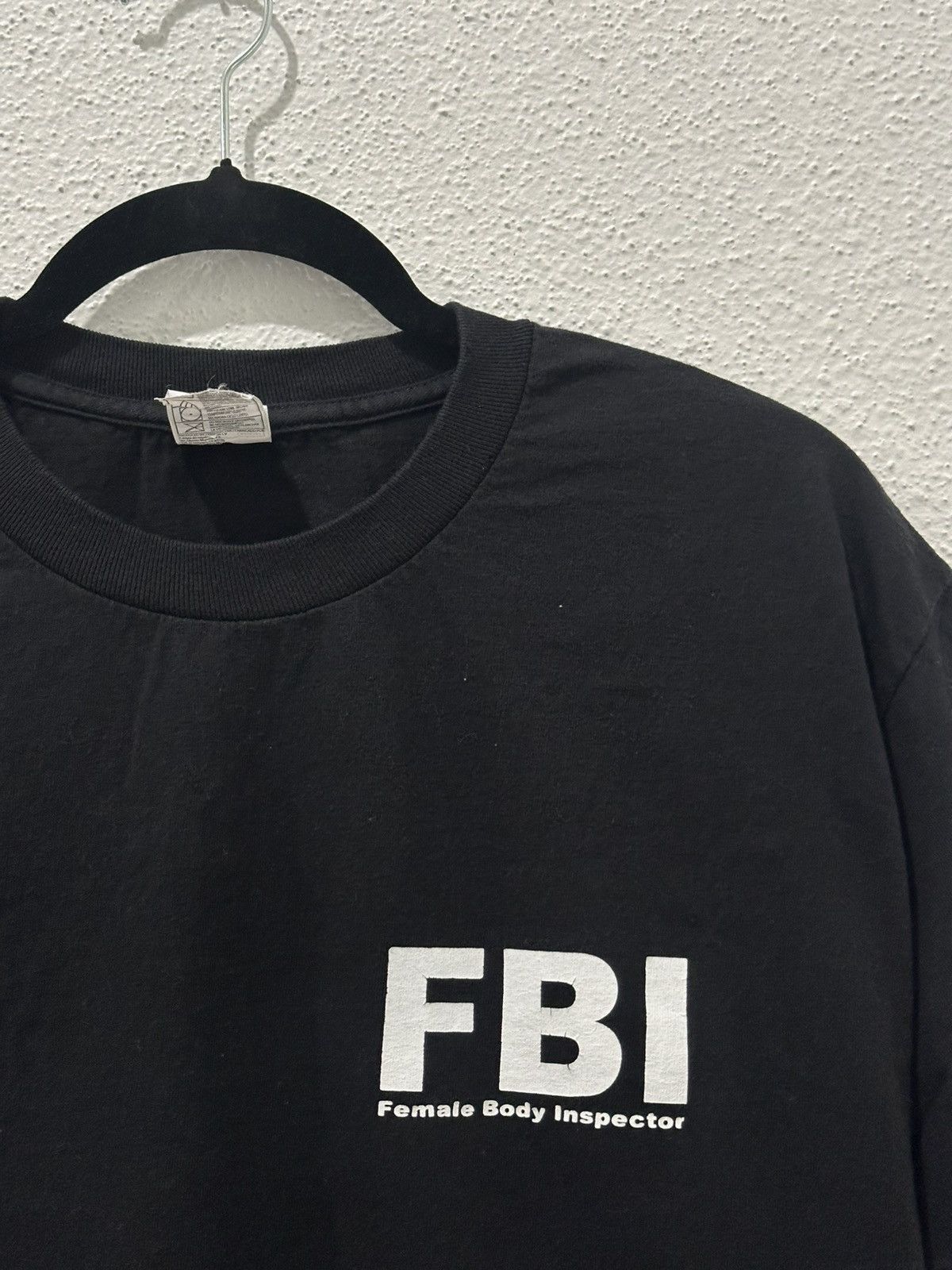 AAA Vintage 90s FBI Female Body Inspector Humor Parody T-shirt L Size US L / EU 52-54 / 3 - 4 Thumbnail