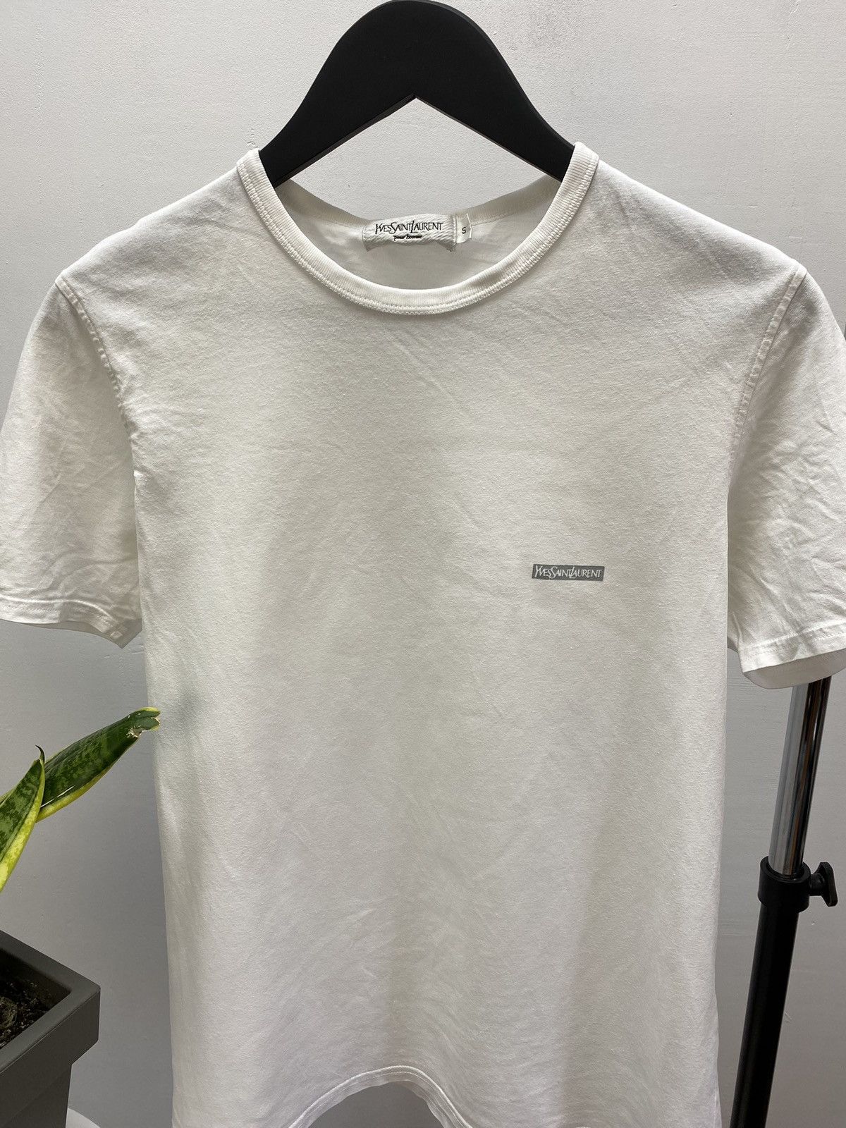Yves Saint Laurent Yves Saint Laurent Small Logo T-shirt YSL White Men’s S Size US S / EU 44-46 / 1 - 9 Thumbnail