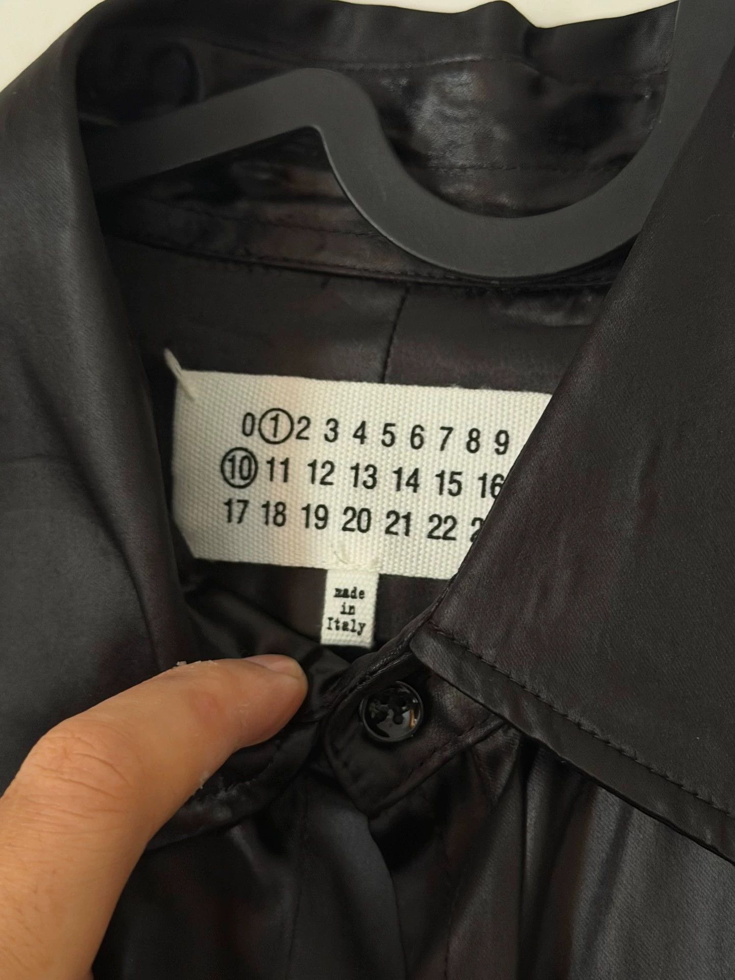 Maison Margiela Maison Margiela Women's Classic Satin Shirt Size S / US 4 / IT 40 - 3 Thumbnail