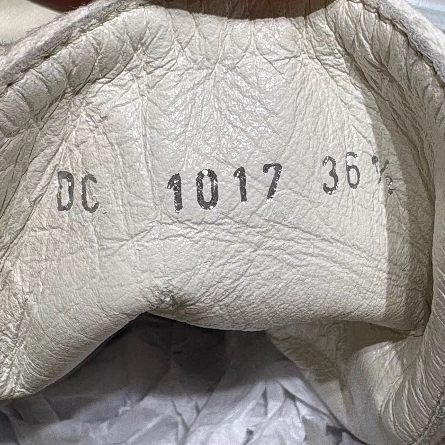 Dior Dior White Canvas Hi-Top Logo Sneaker 36.5 YH25547 Size US 6 / IT 36 - 8 Thumbnail