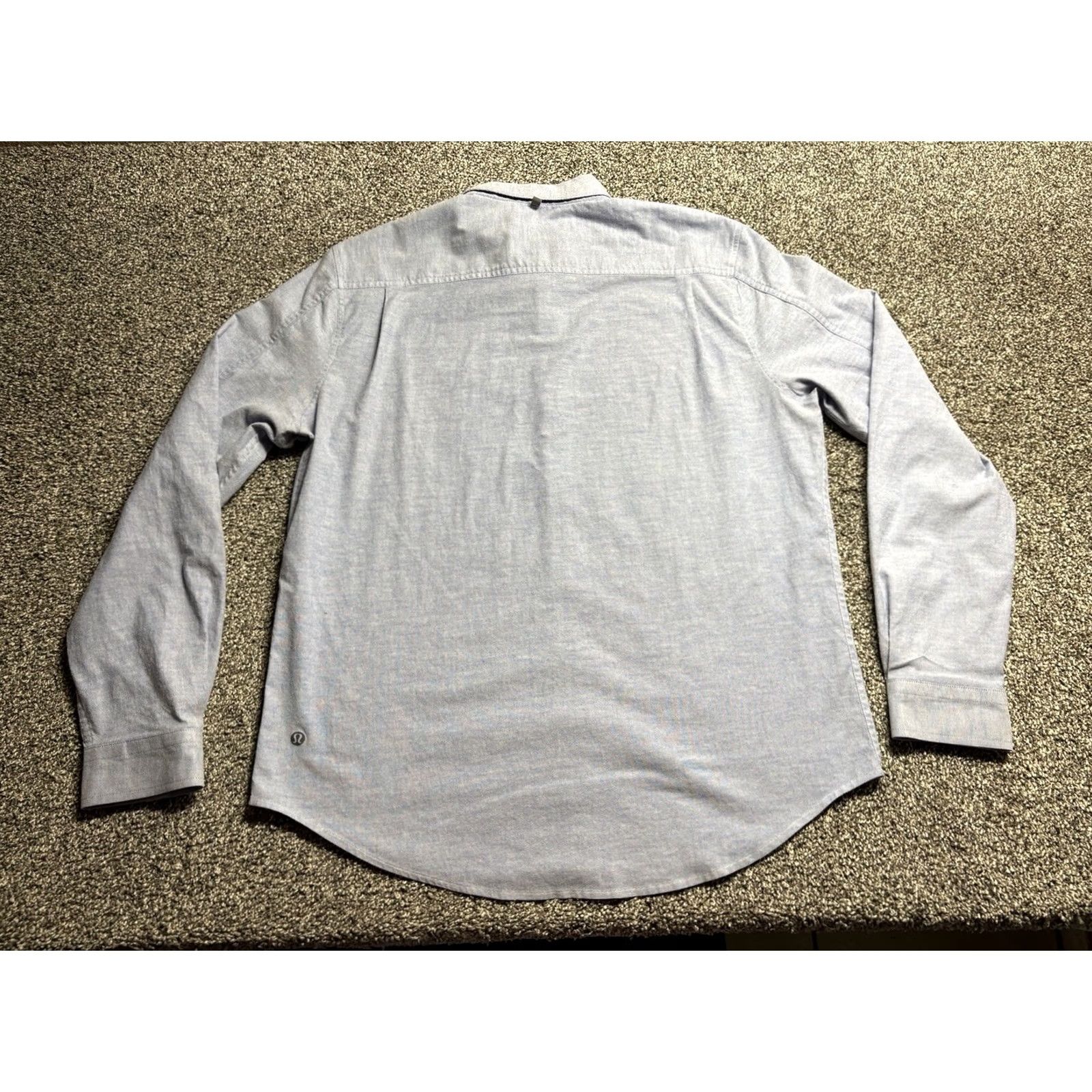 Lululemon Lululemon Oxford Button Up Shirt Mens Large Blue Long Sleeve Stretch Woven Shirt Size US L / EU 52-54 / 3 - 3 Thumbnail