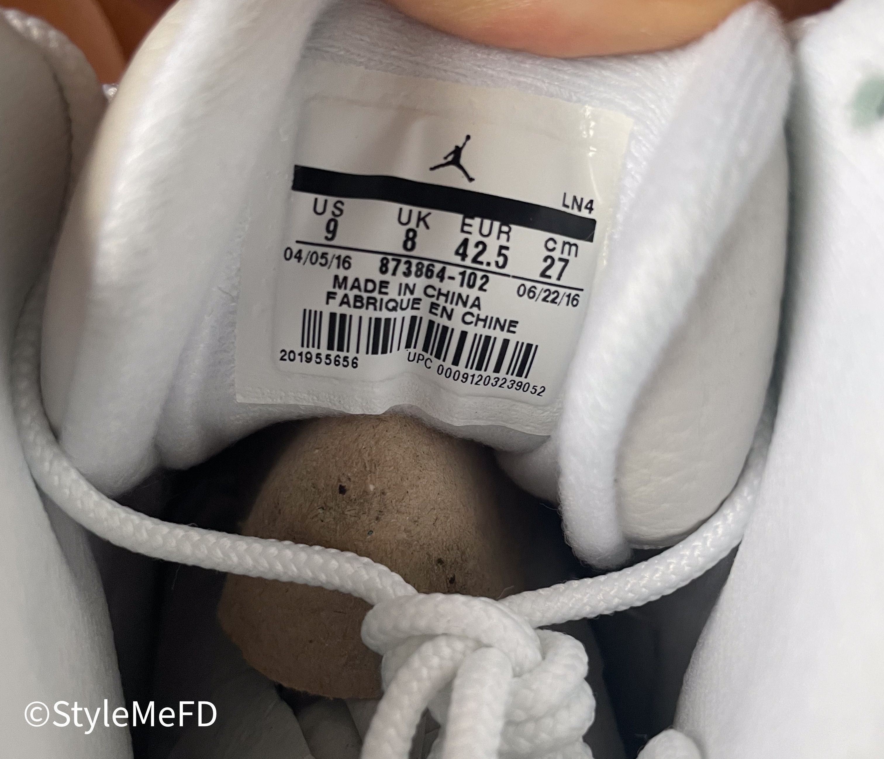Jordan Brand × October's Very Own 2016 OVO x NIKE JORDAN 12 RETRO "WHITE" MENS SIZE 9 Size US 9 / EU 42 - 10 Thumbnail