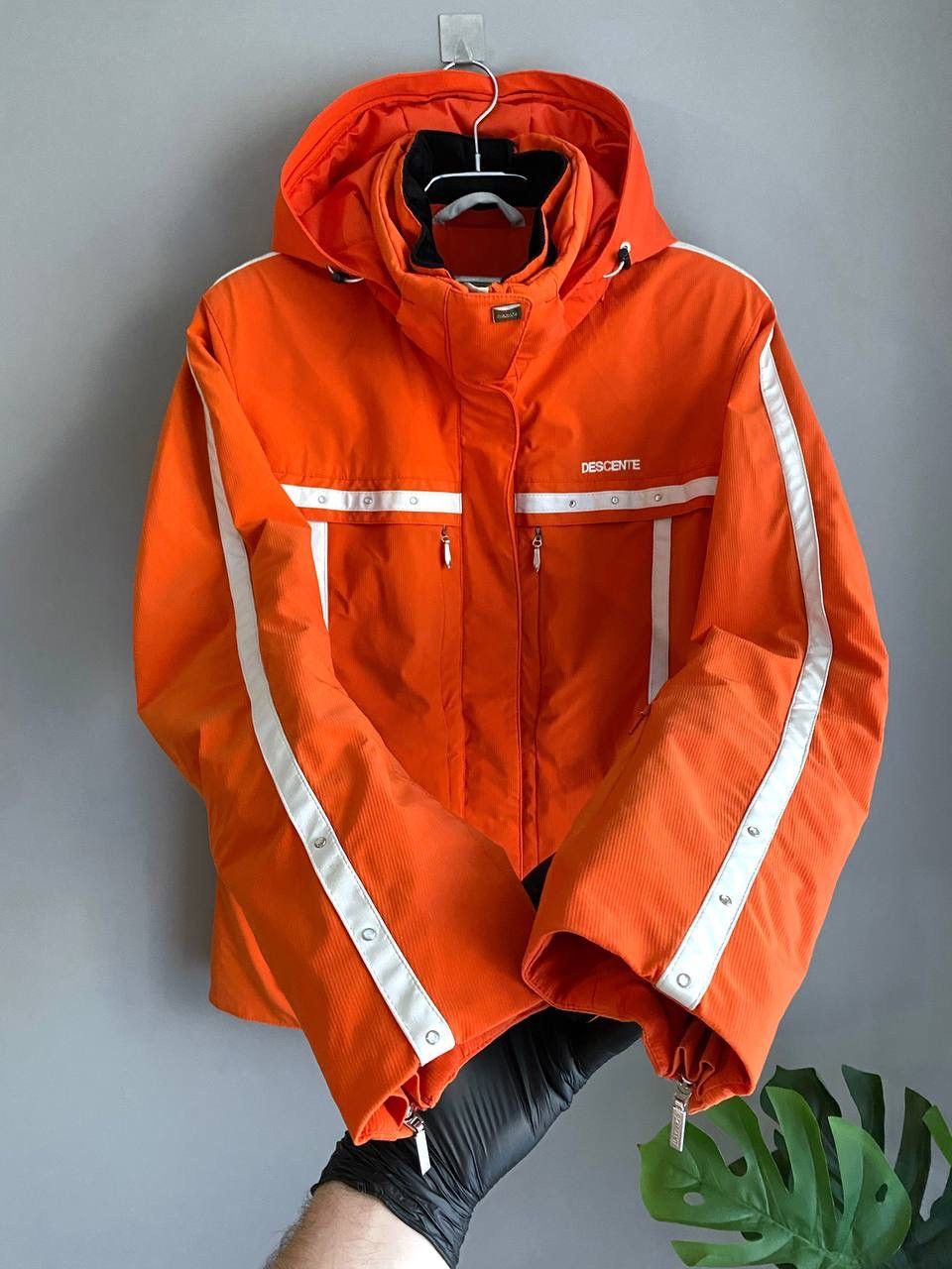 Descente Descente Women's Orange Ski Jacket, Size M Size M / US 6-8 / IT 42-44 - 2 Thumbnail