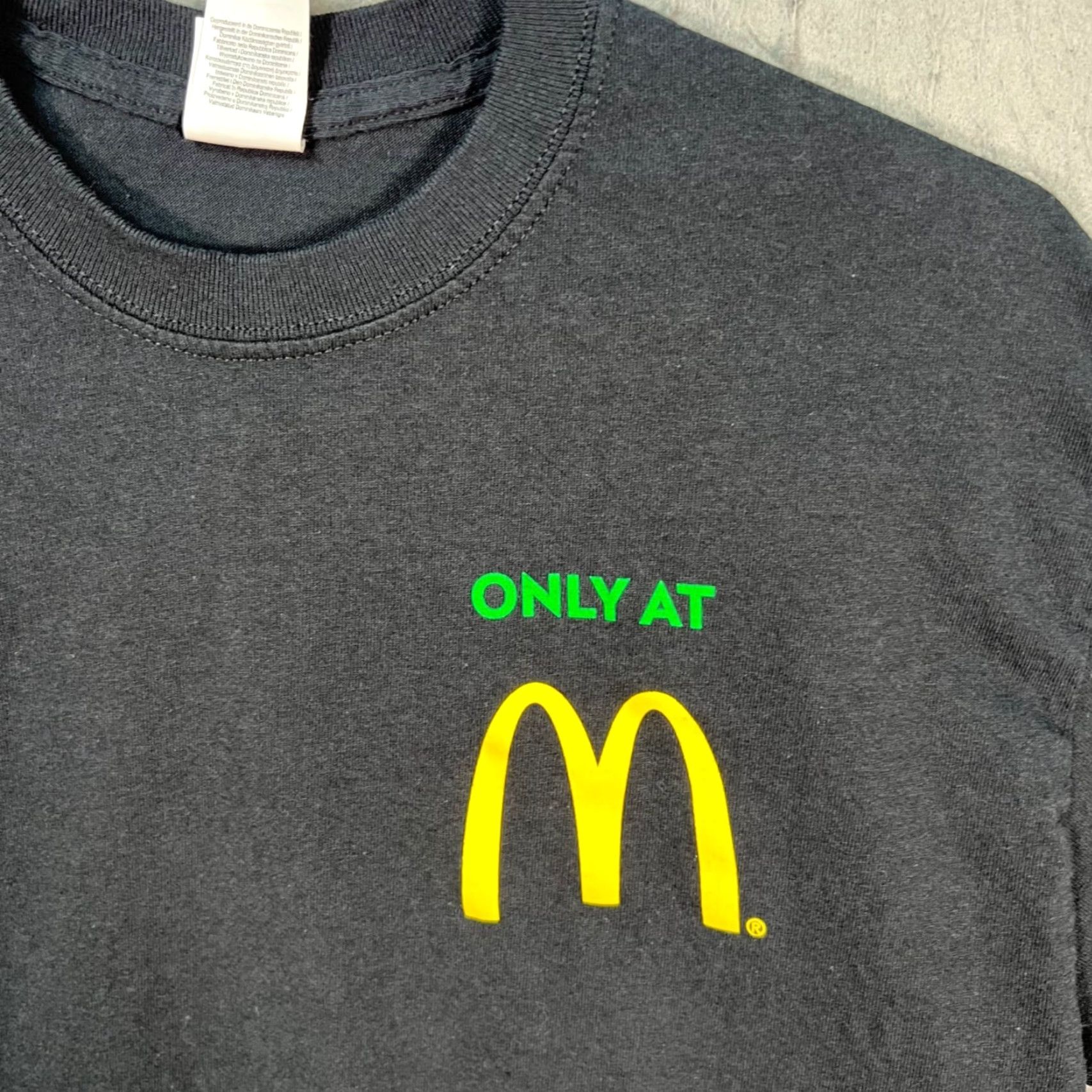 Gildan McDonalds Joe Fresh GoodSprite Tropic Berry Black T-Shirt Mens Medium Size US M / EU 48-50 / 2 - 4 Thumbnail