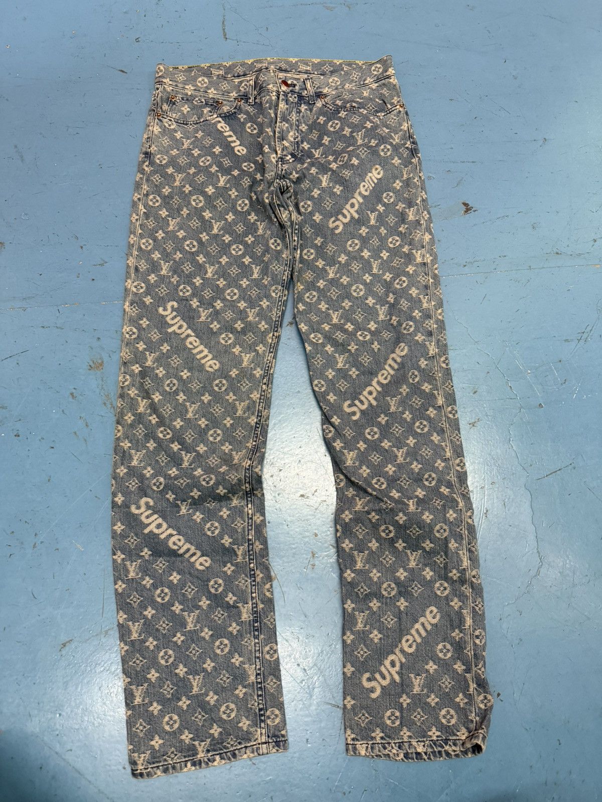 Louis Vuitton × Supreme LOUIS VUITTON X SUPREME DENIM Size US 33 - 1 Thumbnail