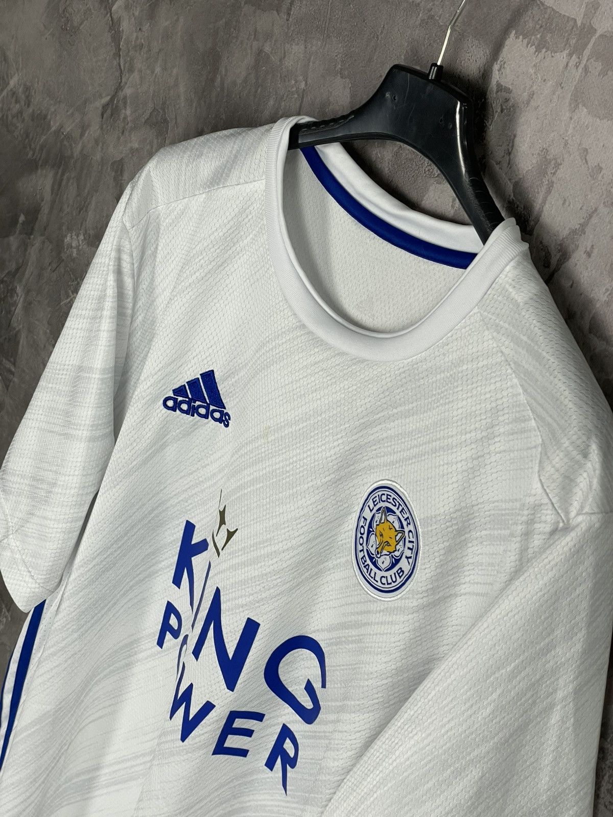 Adidas Adidas Leicester city 2019 Big Logo jersey Size US M / EU 48-50 / 2 - 6 Thumbnail