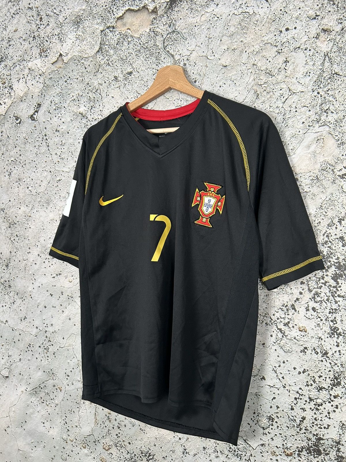 Nike Vintage #7 Figo Portugal World Cup 2006 Soccer Jersey Nike Size US XL / EU 56 / 4 - 3 Thumbnail