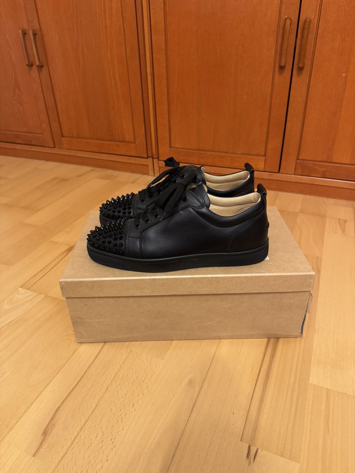 Christian Louboutin Christian Louboutin Louis Junior Spike Leather Size US 8 / EU 41 - 1 Thumbnail