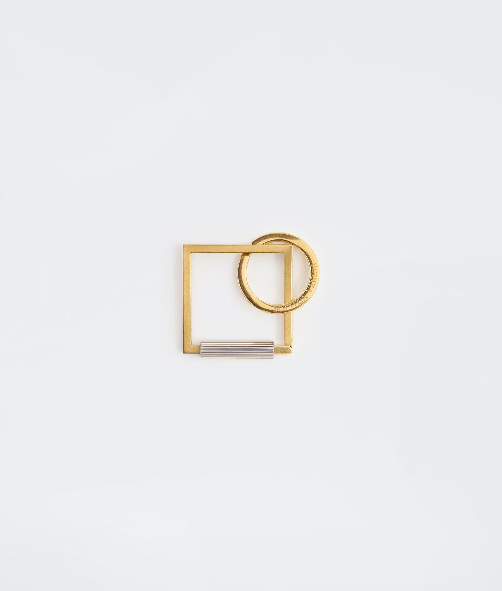o1loc1c0824 Size: OS / 629751 / Keyring in Gold