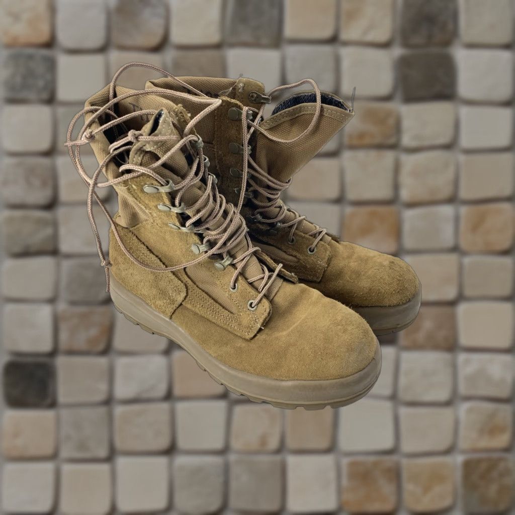 Vintage Belleville Combat Boots FAFTW Women 9.5 WF Wide Coyote Brown Lace Up Goretex Boot Women Wide Brown Size US 10 / IT 40 - 1 Thumbnail