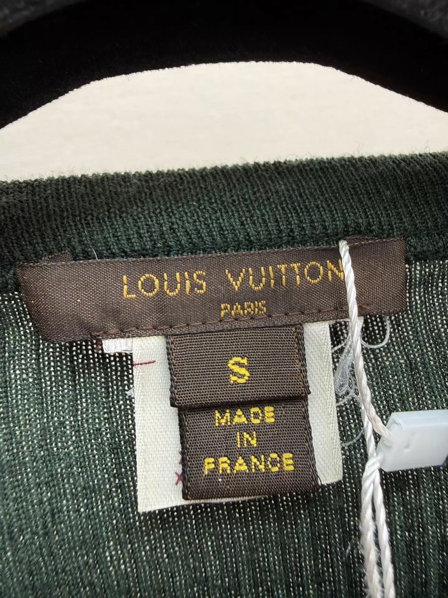 Louis Vuitton LV Wool-Silk Knit Pullover S (worn once, like new) Size S / US 4 / IT 40 - 6 Thumbnail