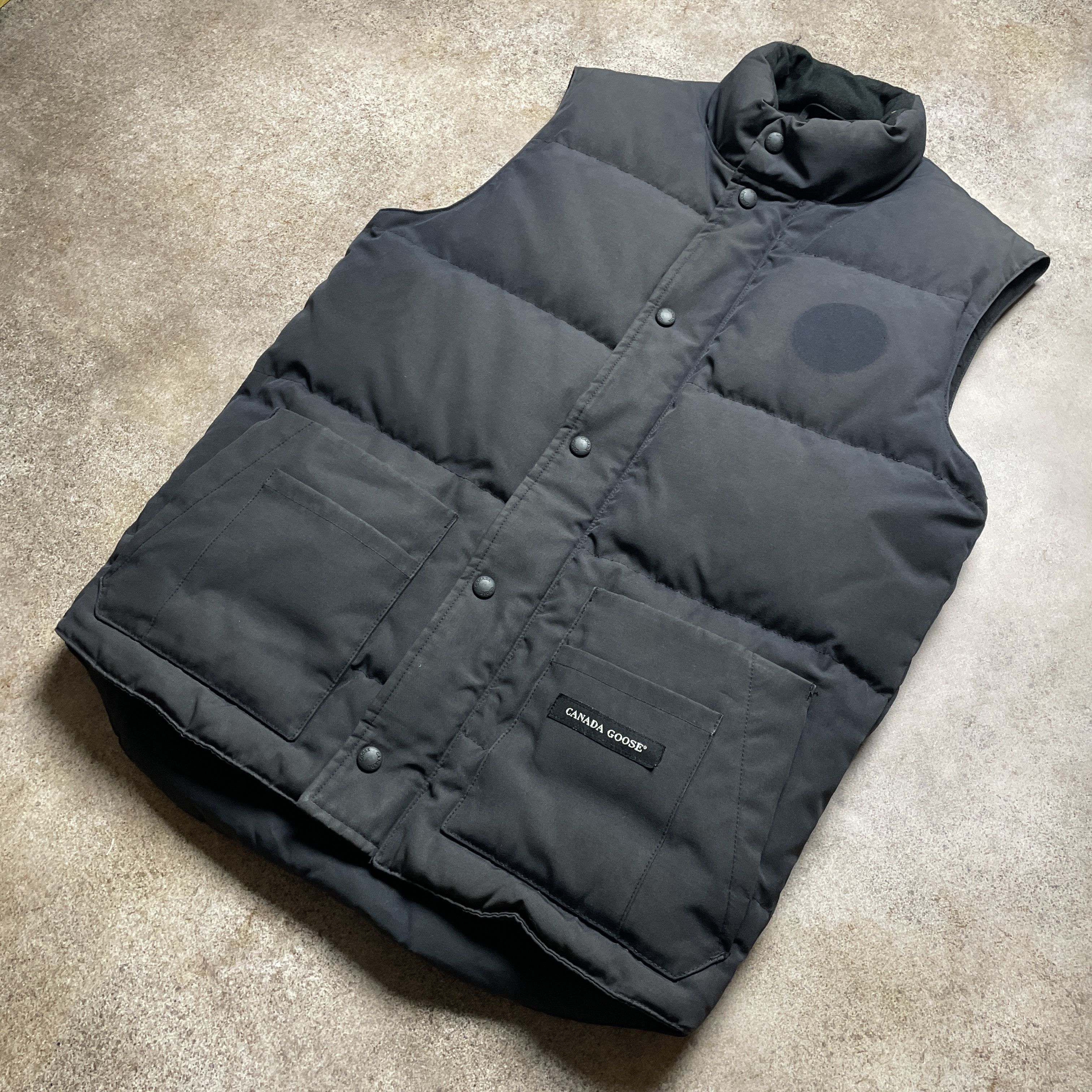 Canada Goose ⭐ Canada Goose Down Fill Crew Vest Mens S Gray Size US S / EU 44-46 / 1 - 2 Thumbnail