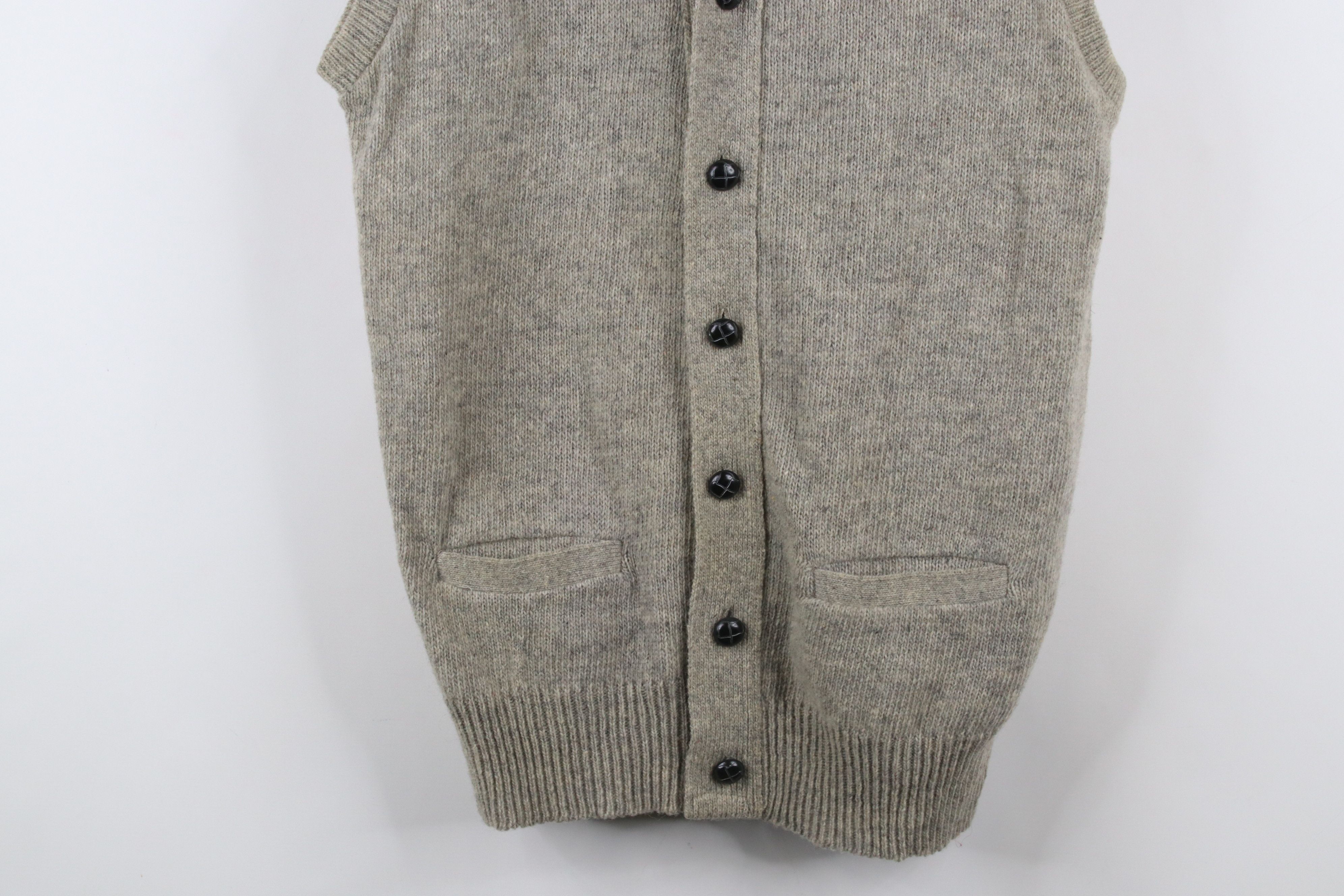 Vintage Vintage 50s 60s Streetwear Cardigan Sweater Vest Gray USA Size US M / EU 48-50 / 2 - 3 Thumbnail