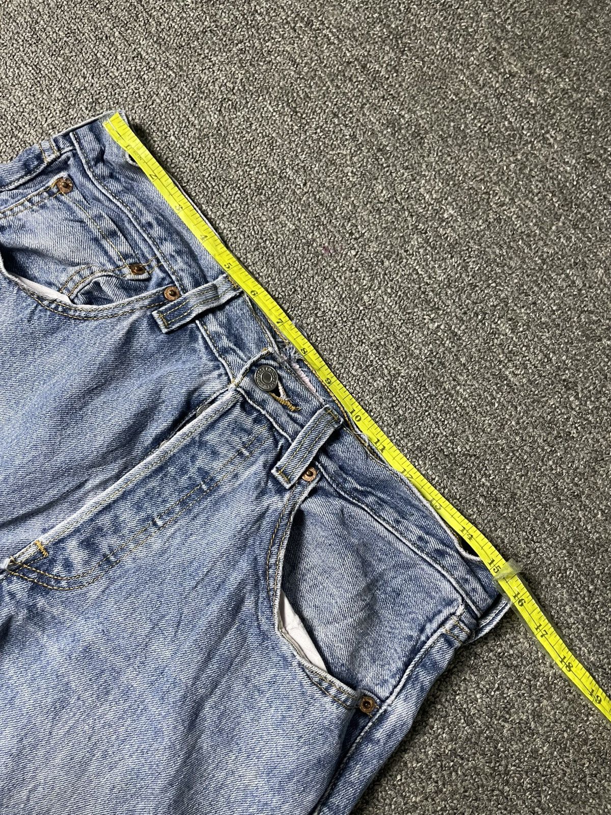 Levi's × Vintage LEVIS 501 Straight Cut Fit Jeans (106) Size US 31 - 4 Thumbnail