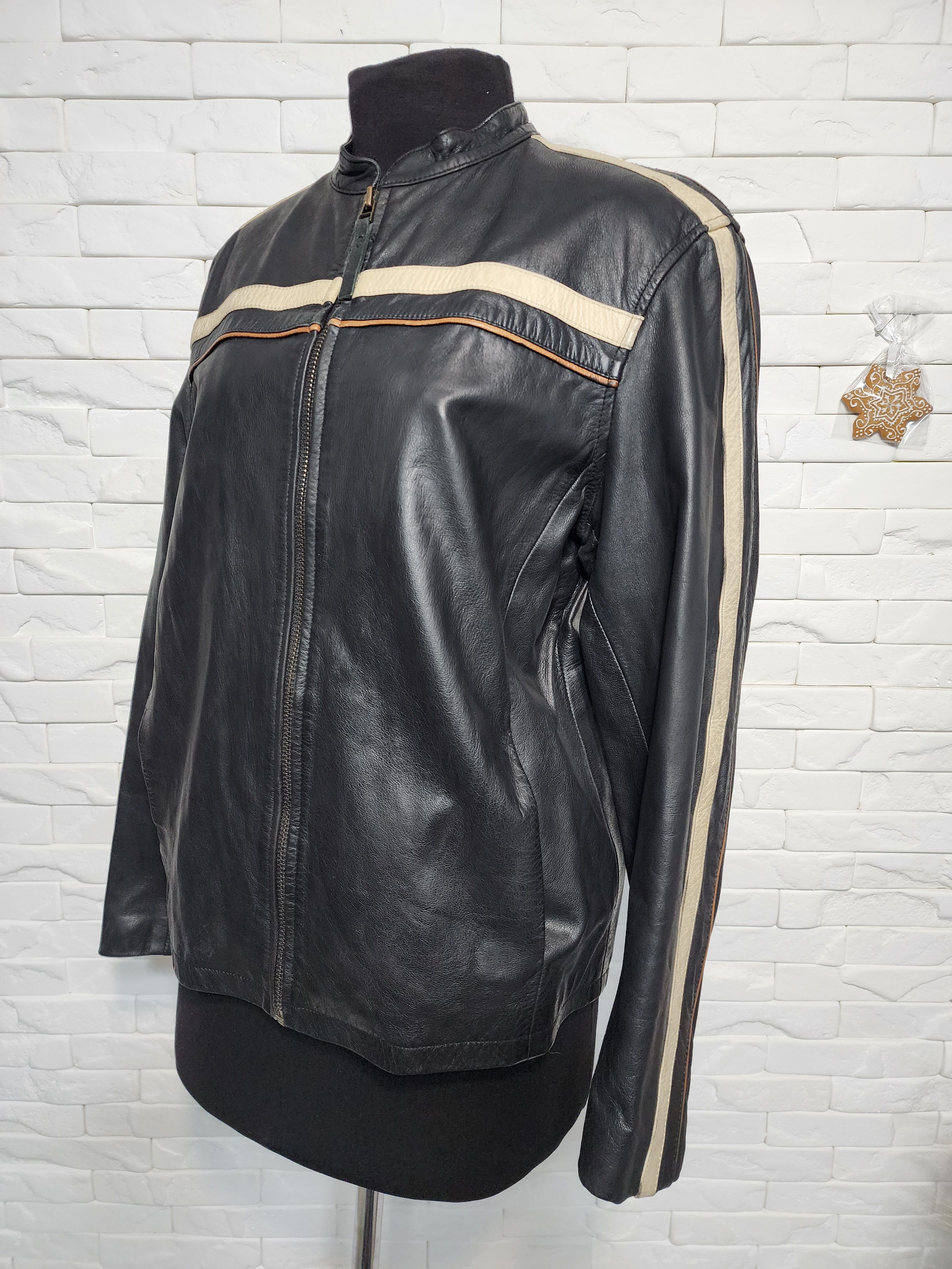 Uniqlo Men's Black Leather Sport Jacket: Metal Zipper. Size US M / EU 48-50 / 2 - 2 Thumbnail