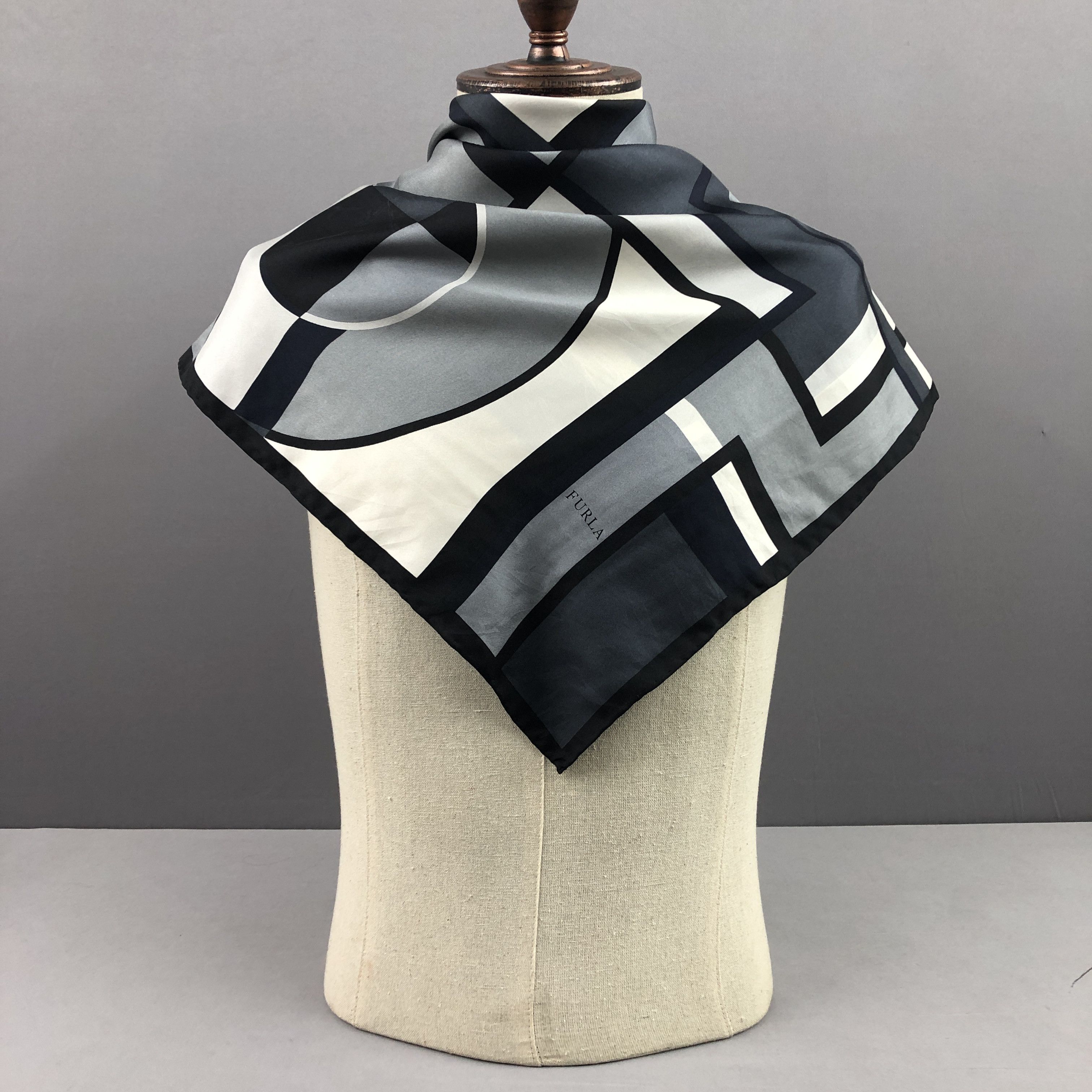 Furla × Vintage Vintage Furla SILK Scarf Twill Stole Wraps Scarves Size ONE SIZE - 3 Thumbnail